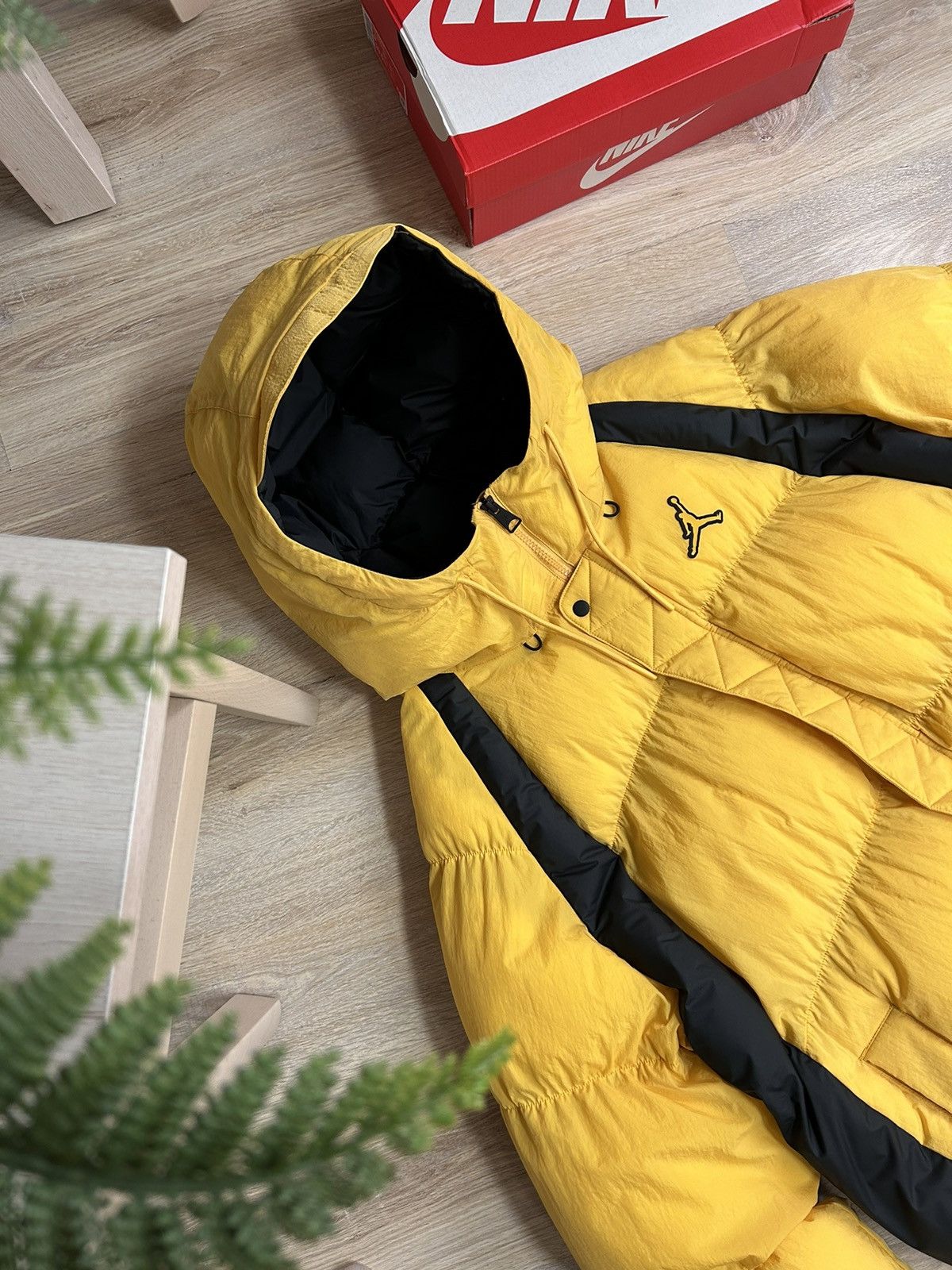 Jordan Brand 00s Vintage Jordan Puffer Drill Jacket New Size US XL / EU 56 / 4 - 3 Thumbnail