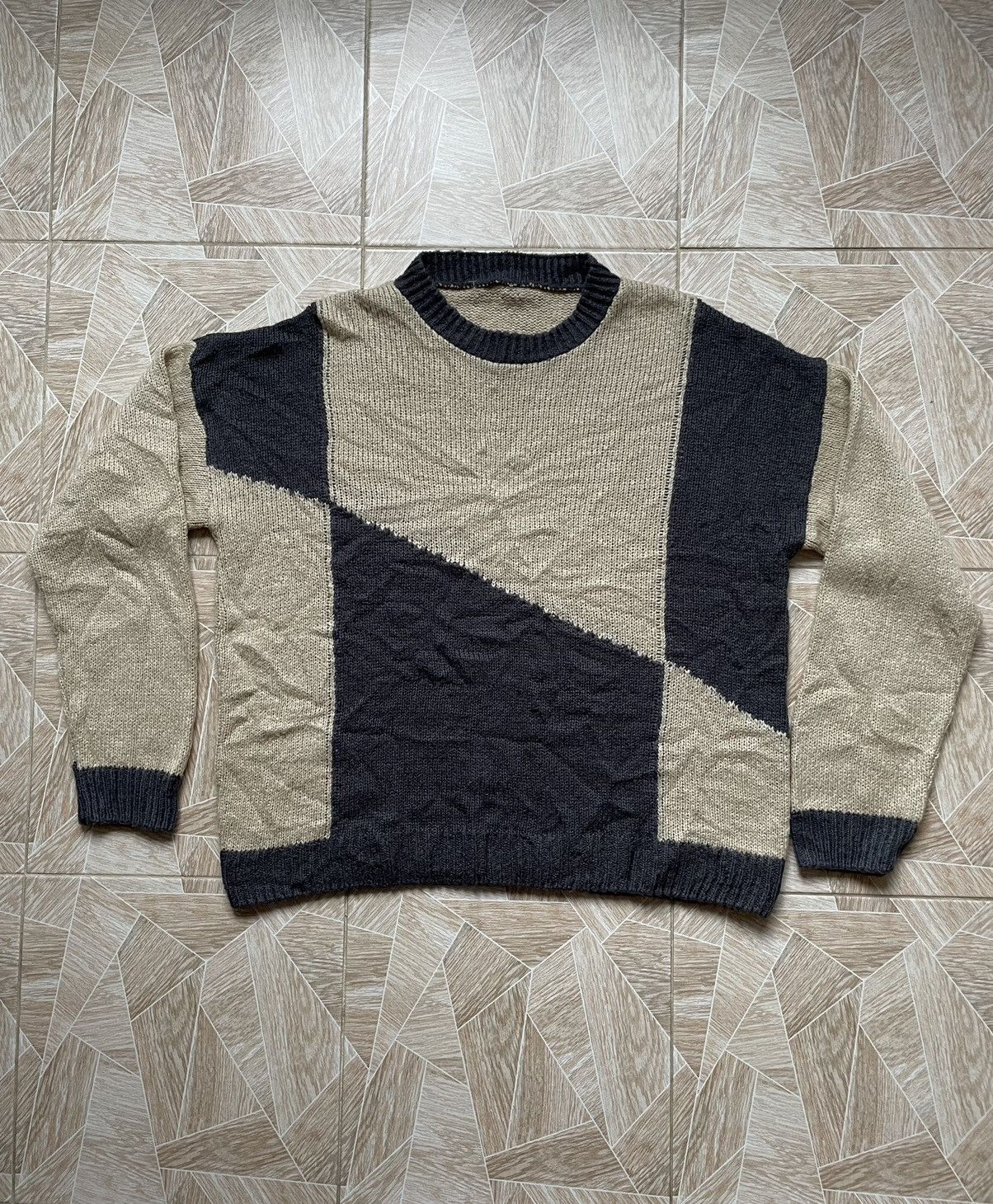 Japanese Brand 90s Vintage Avant Garde Archive Oversized Knitted Sweater Size US L / EU 52-54 / 3 - 1 Thumbnail
