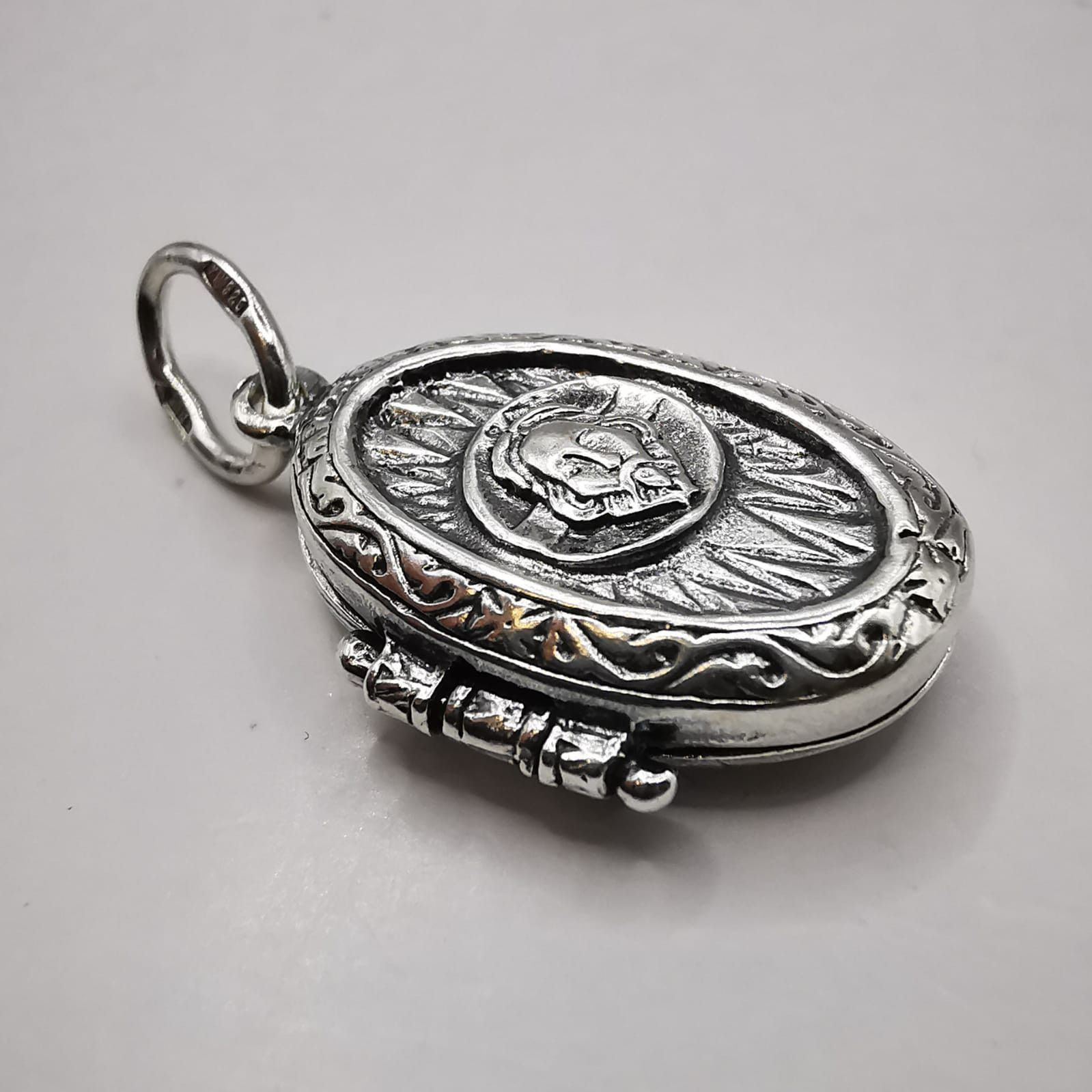 Sterling Silver Vintage Pendant "Reliquary Face of Jesus 925 silver 3,42g Size ONE SIZE - 2 Thumbnail