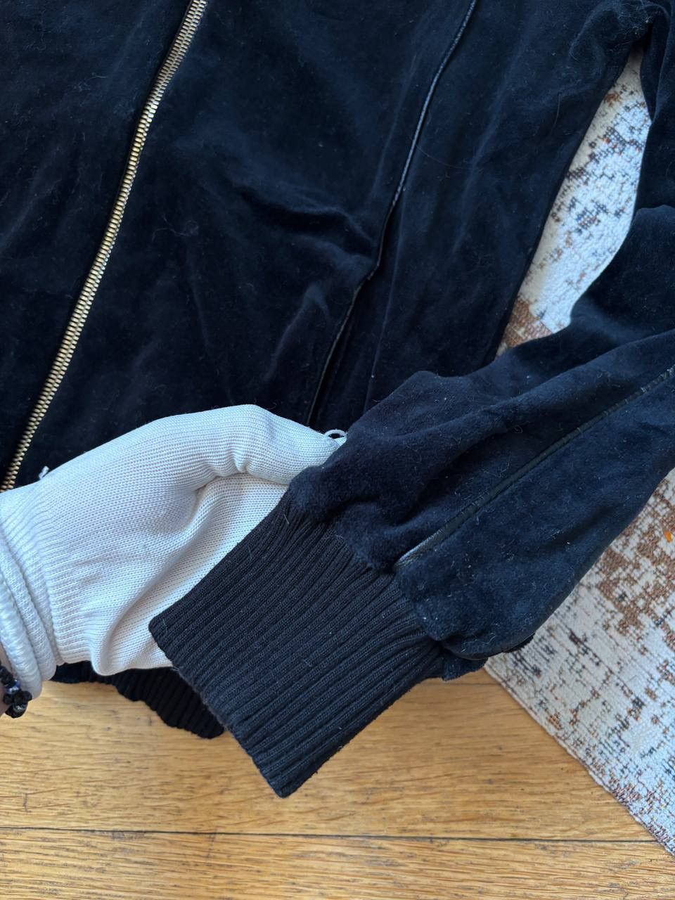 Gucci Gucci x Tom Ford Vintage women zip velour sweater 00's Size M / US 6-8 / IT 42-44 - 4 Thumbnail