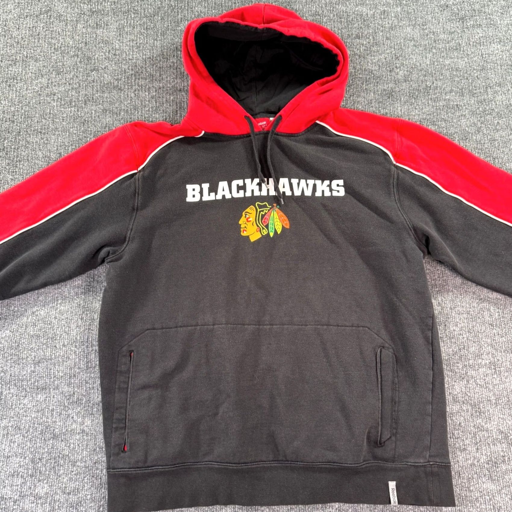 Reebok VINTAGE Reebok Chicago Blackhawks Hoodie Mens L Black Red NHL Hockey Sweatshirt Size US L / EU 52-54 / 3 - 6 Thumbnail