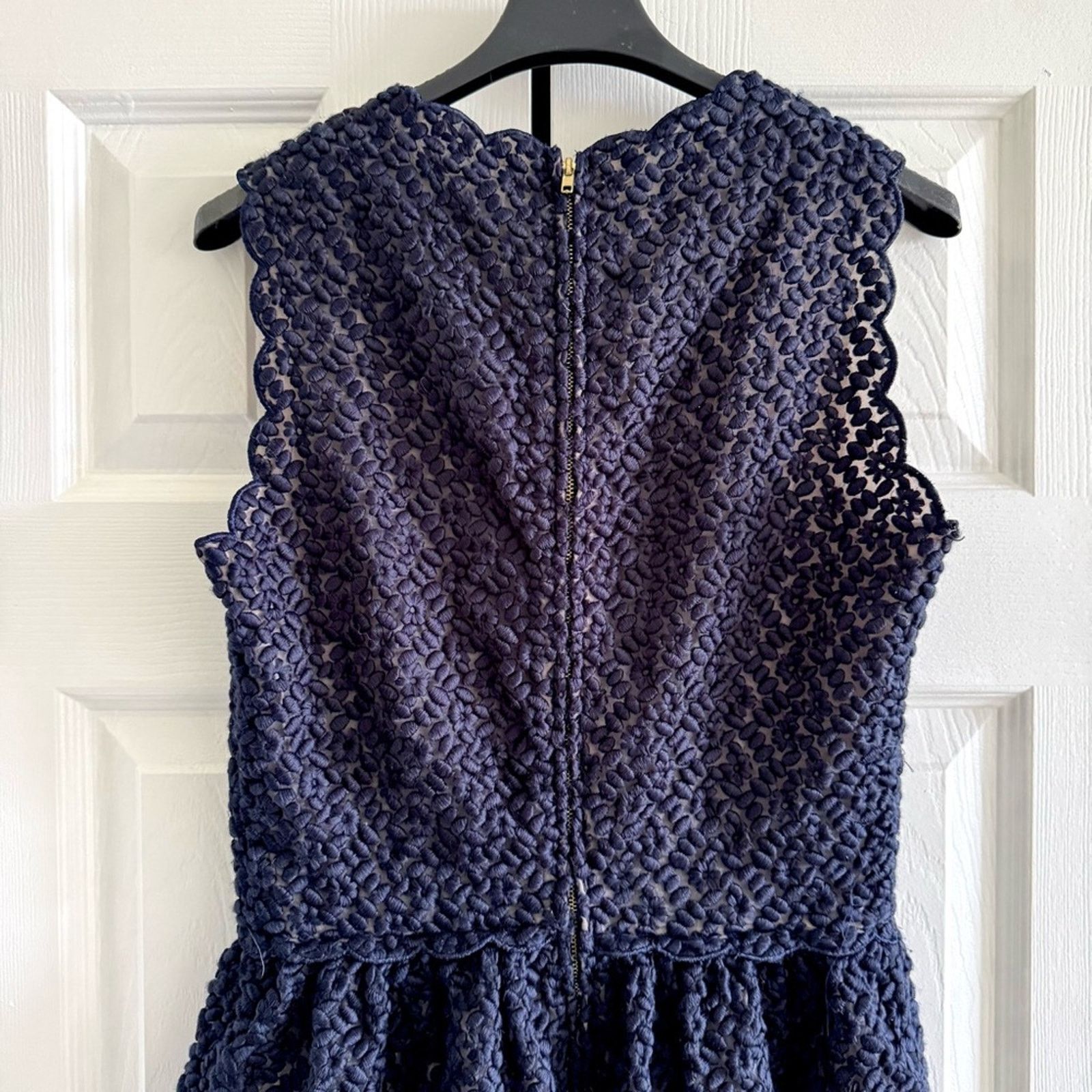 RED Valentino RED VALENTINO Empire Line Dress Navy Lace Size 40, Authentic Size S / US 4 / IT 40 - 9 Thumbnail