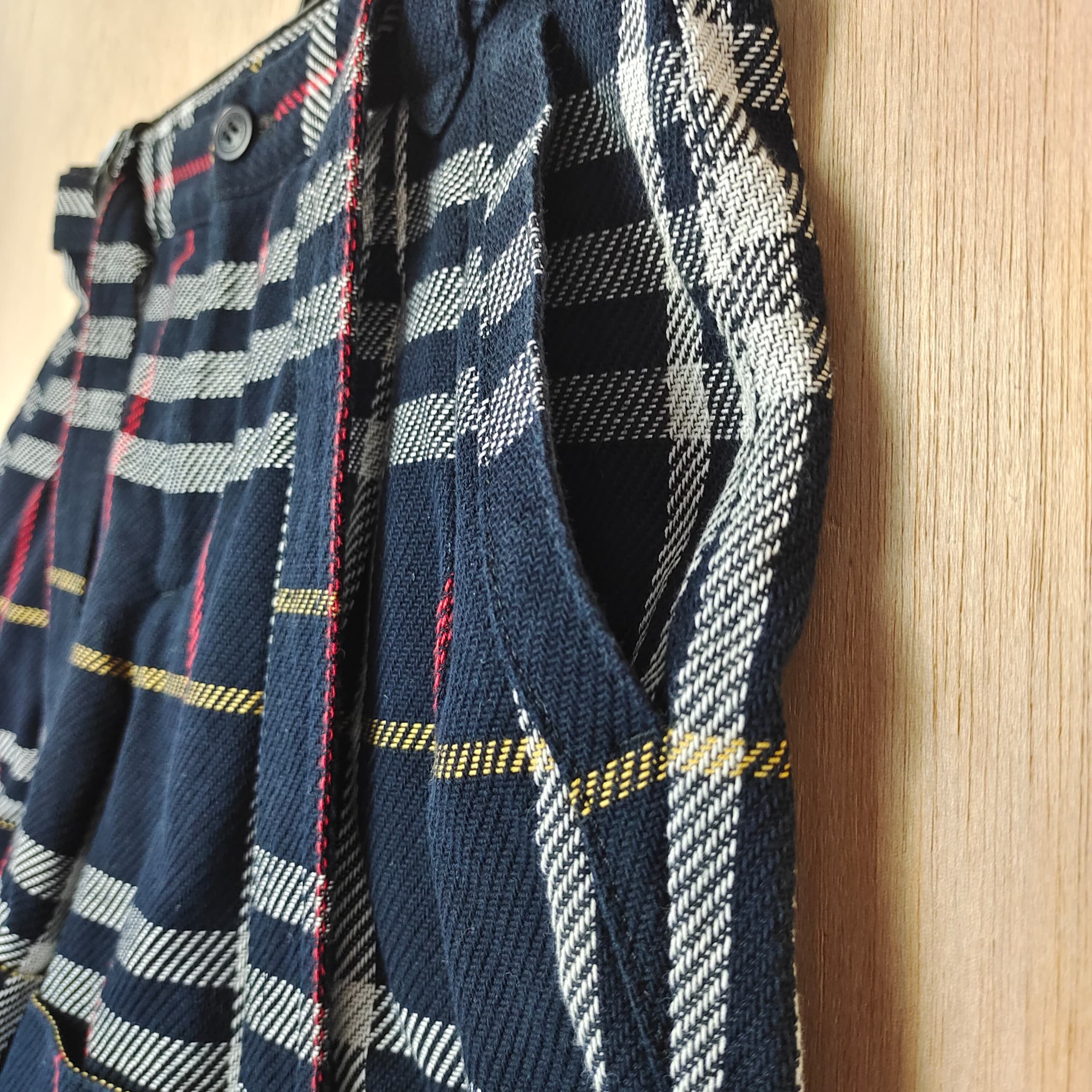 Burberry × Gosha Rubchinskiy BURBERRY BLUE LABEL NOVA CHECK HIGH WAIST MINI SHORT PANTS Size 28" / US 6 / IT 42 - 4 Thumbnail