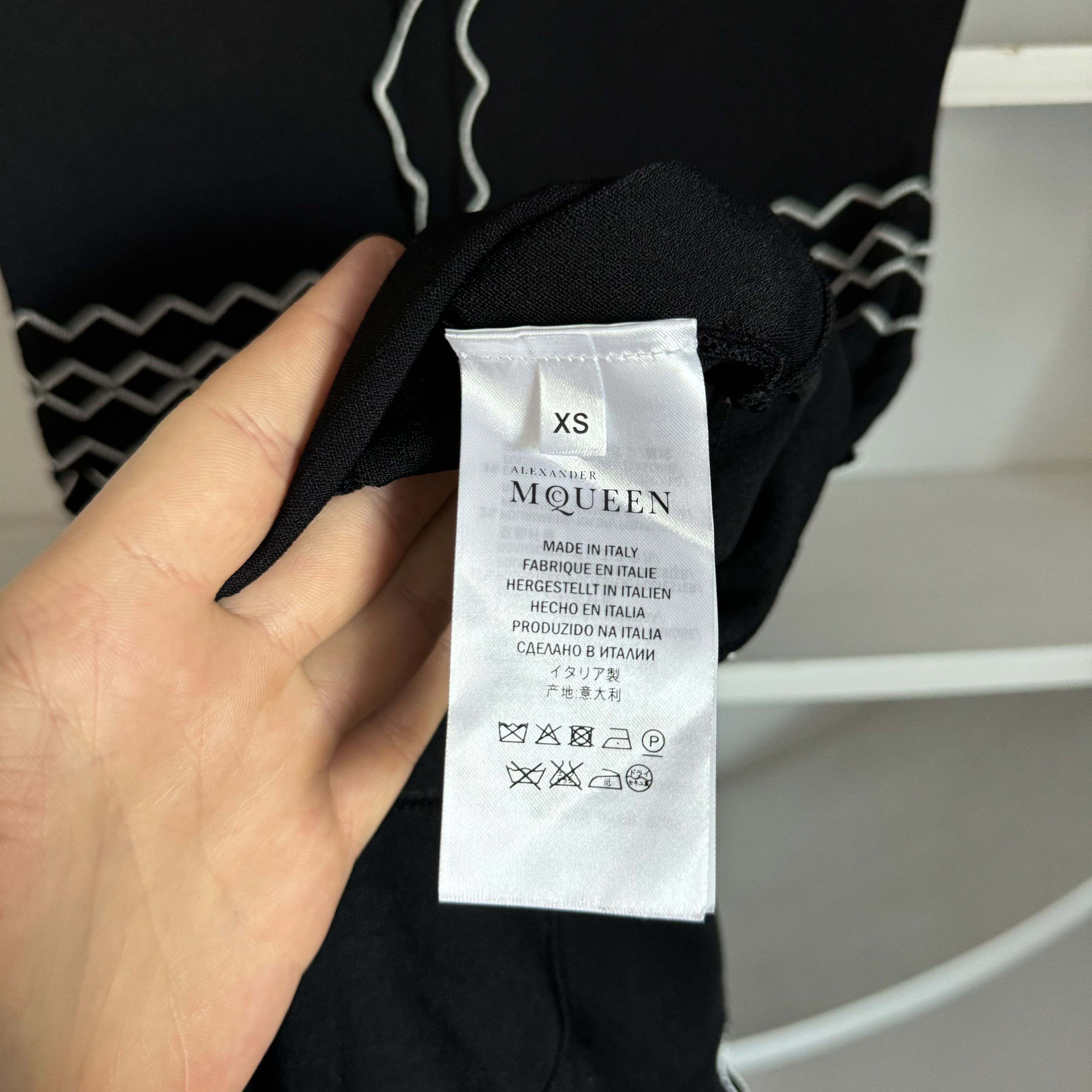 Alexander McQueen Women's ALEXANDER McQUEEN Black Dress Size XS / US 0-2 / IT 36-38 - 8 Thumbnail