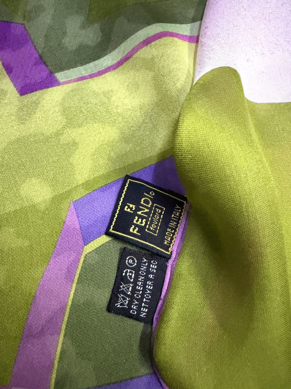 Fendi Authentic Fendi Silk Scarf with Large Graphic Logo Design Size ONE SIZE - 9 Thumbnail