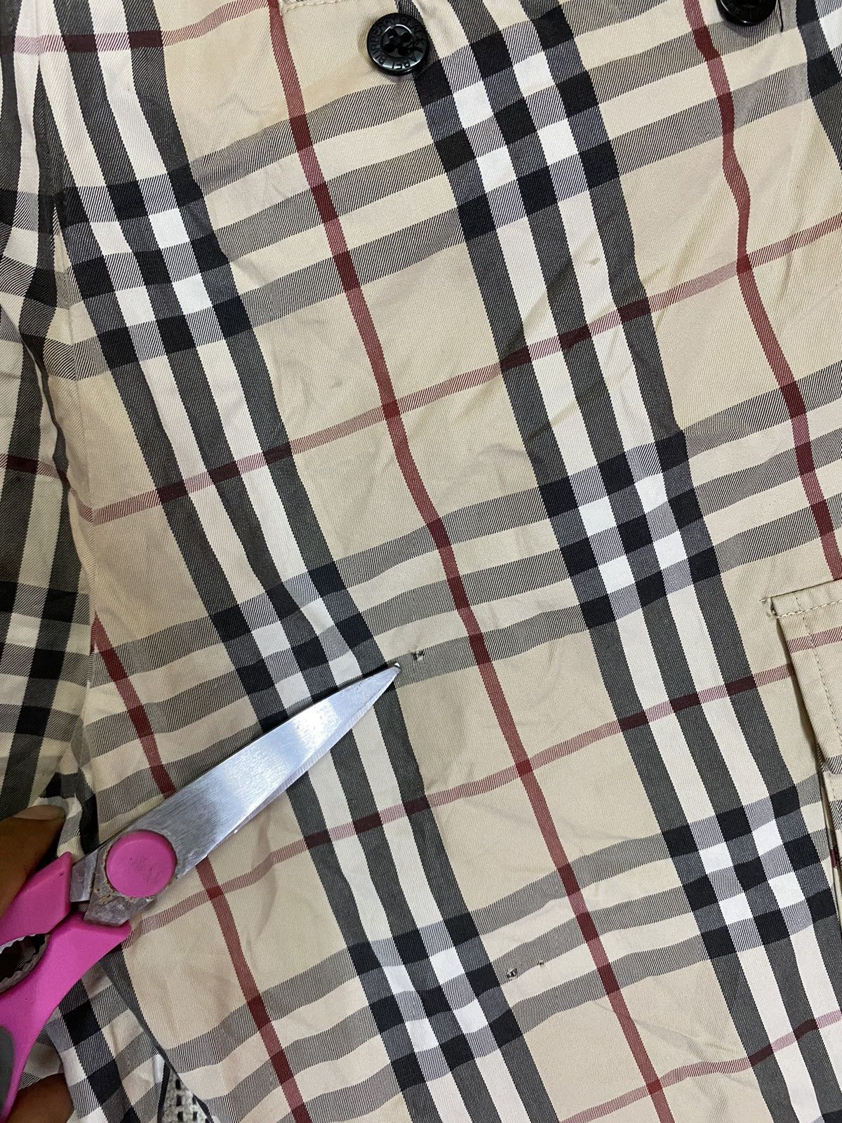 Burberry ‼️BURBERRY BLACK LABEL CARGO SHORT PANT NOVACHECK SPLITCOLOUR Size US 32 / EU 48 - 9 Thumbnail
