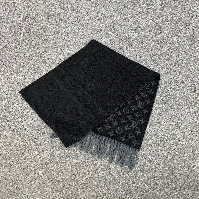 Louis Vuitton Louis Vuitton Gradient full print presbyopic wool scarf 250 Size ONE SIZE - 1 Thumbnail