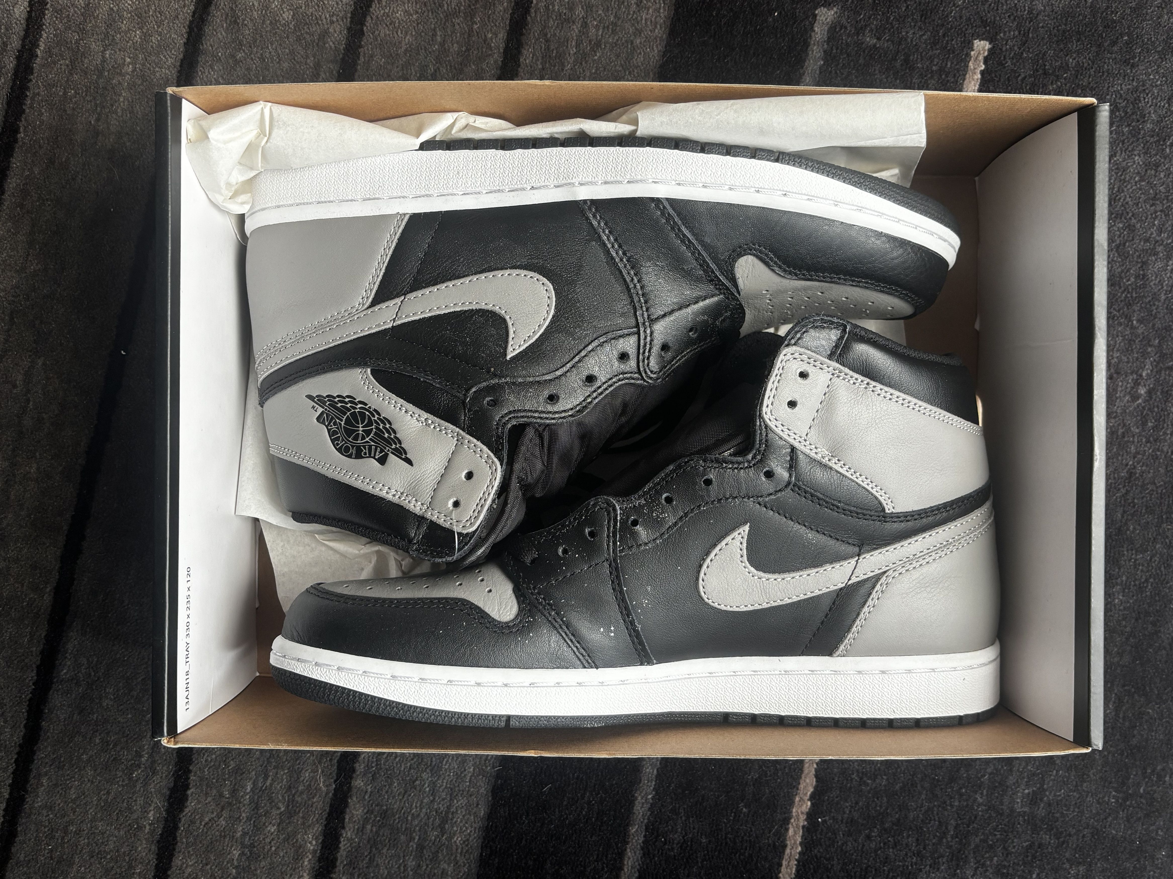 Jordan Brand Nike Air Jordan 1 Retro High OG Shadow 2018 US10.5/EU44.5 Size US 10.5 / EU 43-44 - 3 Thumbnail