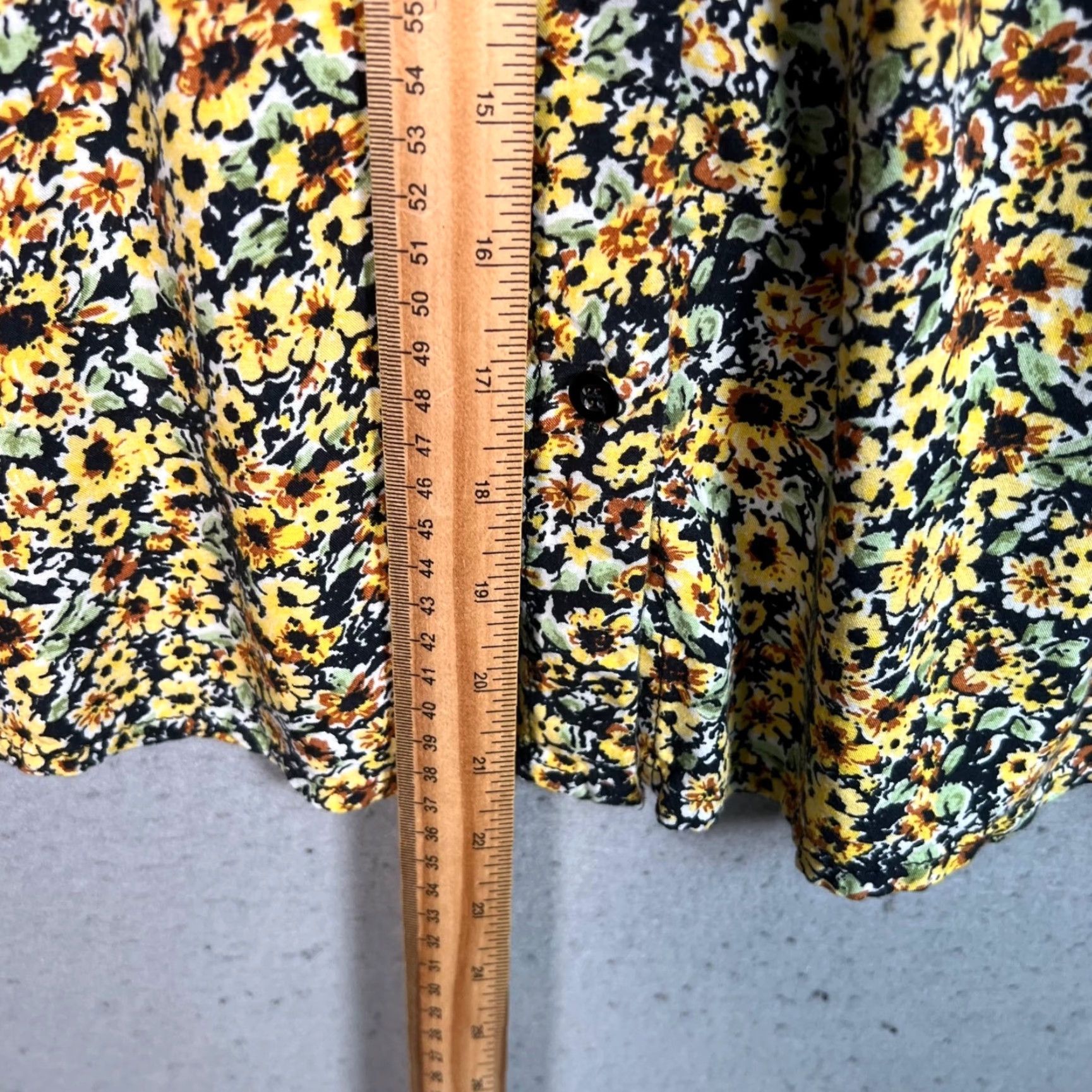 Vintage Motel Dress XS Yellow Floral Sunflower Print Short-Sleeve Mini Tie Back Womens Size XS / US 0-2 / IT 36-38 - 7 Thumbnail