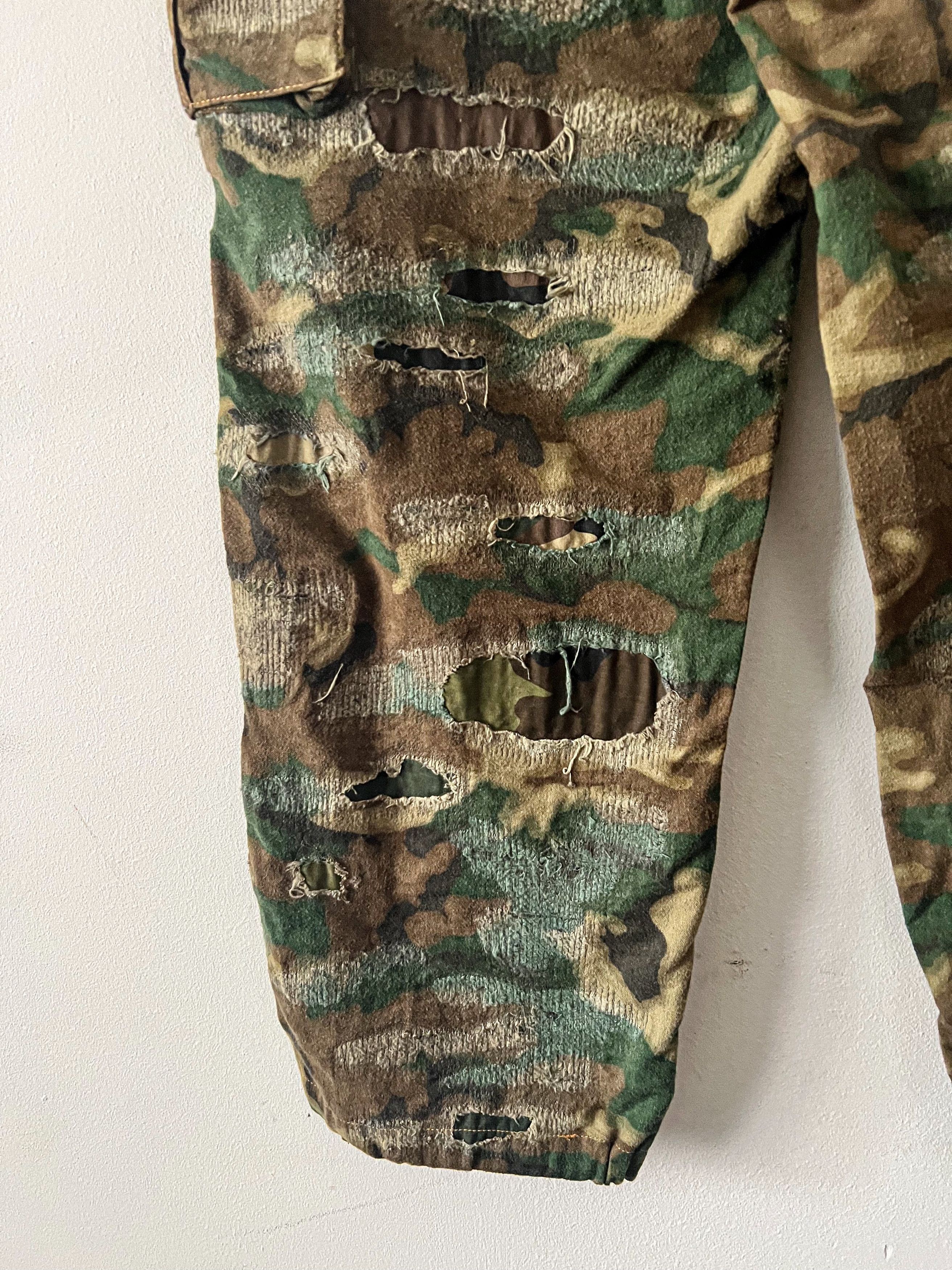 Givenchy Runway FW'23 Khaki Distressed Cargo Pants Size US 32 / EU 48 - 11 Thumbnail