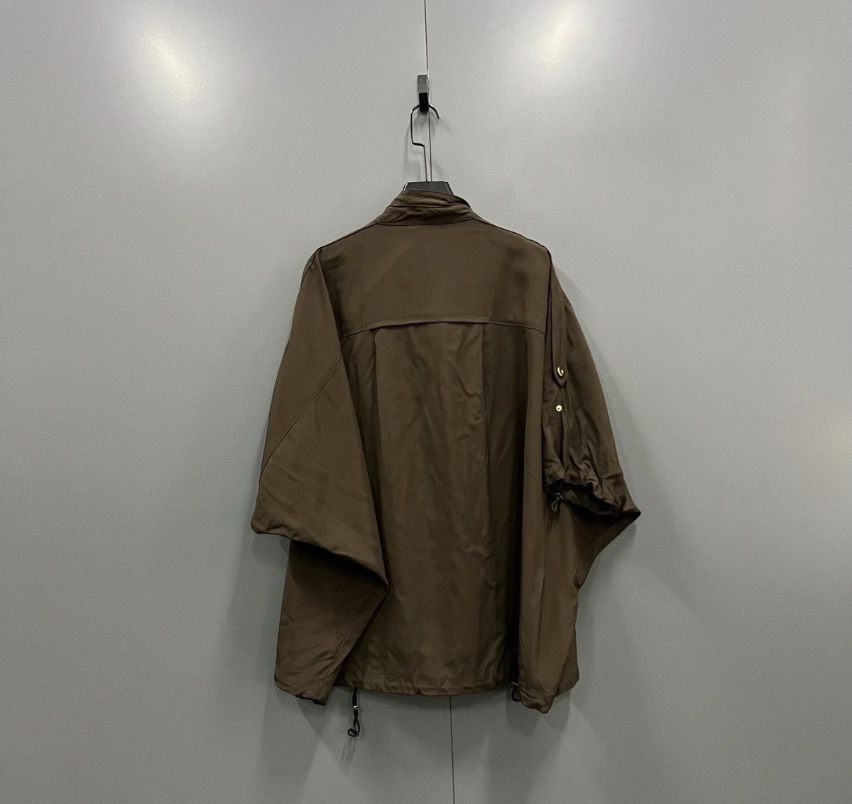 Gucci GUCCI Military Green Multi-Pocket Cape Coat J41 Size US S / EU 44-46 / 1 - 2 Thumbnail