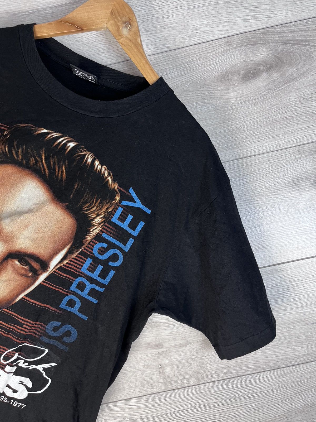 Fruit Of The Loom Vintage men’s Merch t-shirt Elvis Presley size xl Size US XL / EU 56 / 4 - 6 Thumbnail
