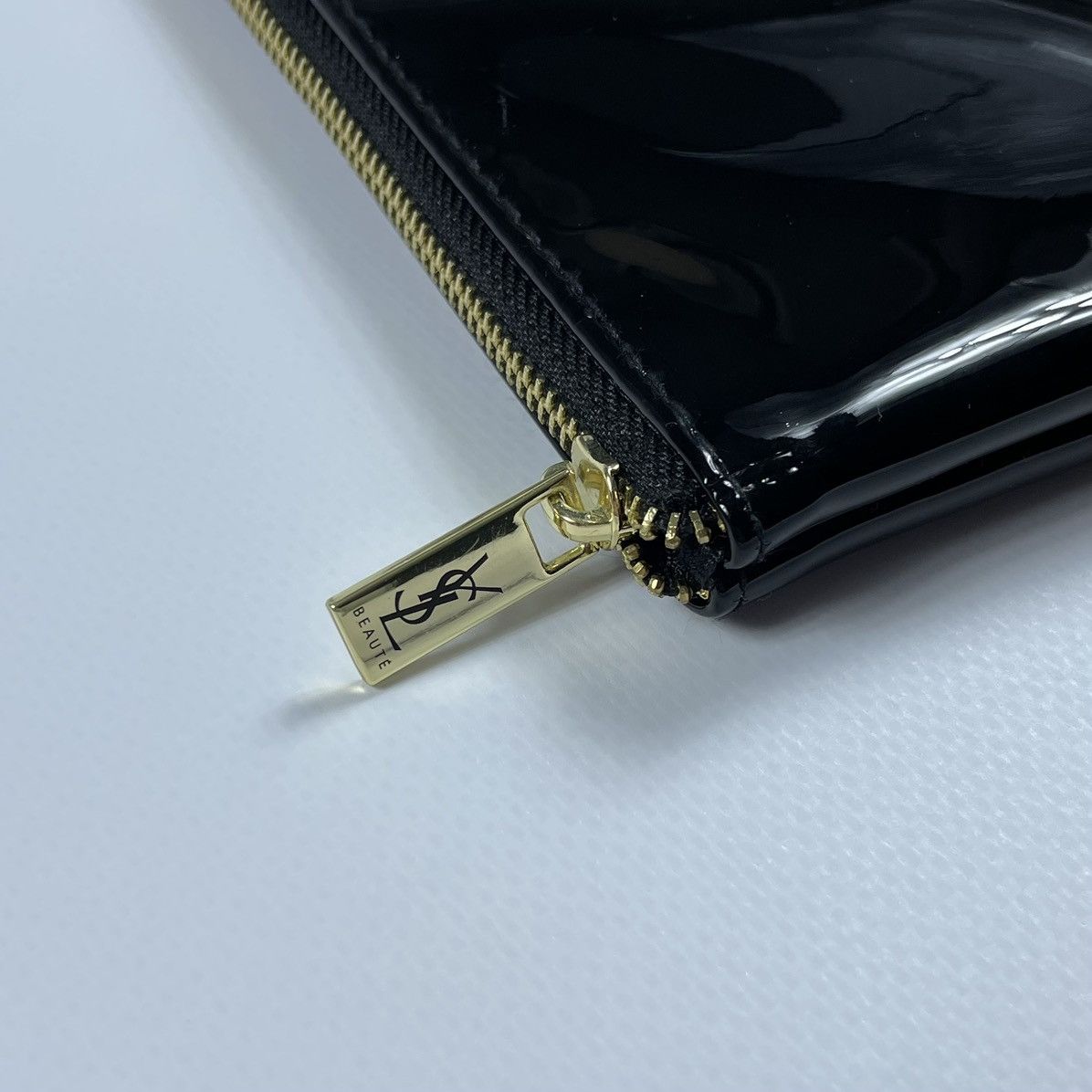 Yves Saint Laurent Yves Saint Laurent YSL Beaute cosmetic bag Size ONE SIZE - 4 Thumbnail