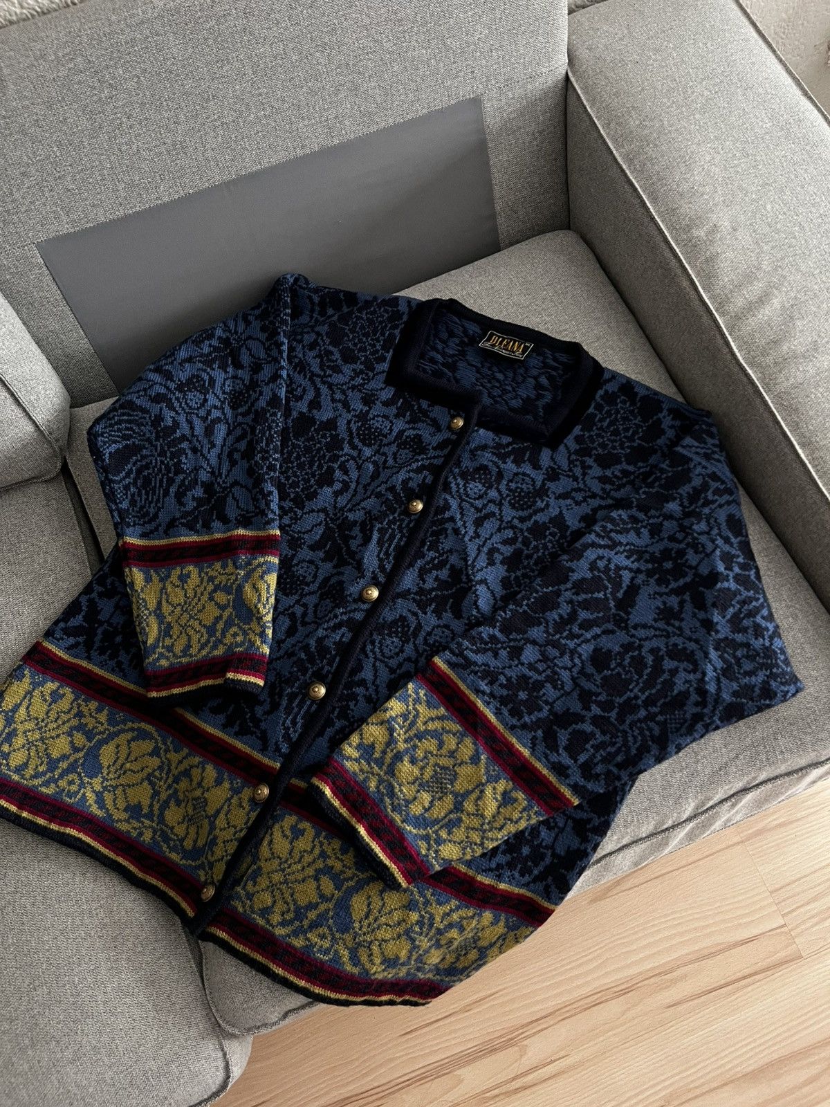 Vintage Vintage Oleana Norwegian Wool Jacquard Cardigan Size US XL / EU 56 / 4 - 2 Thumbnail