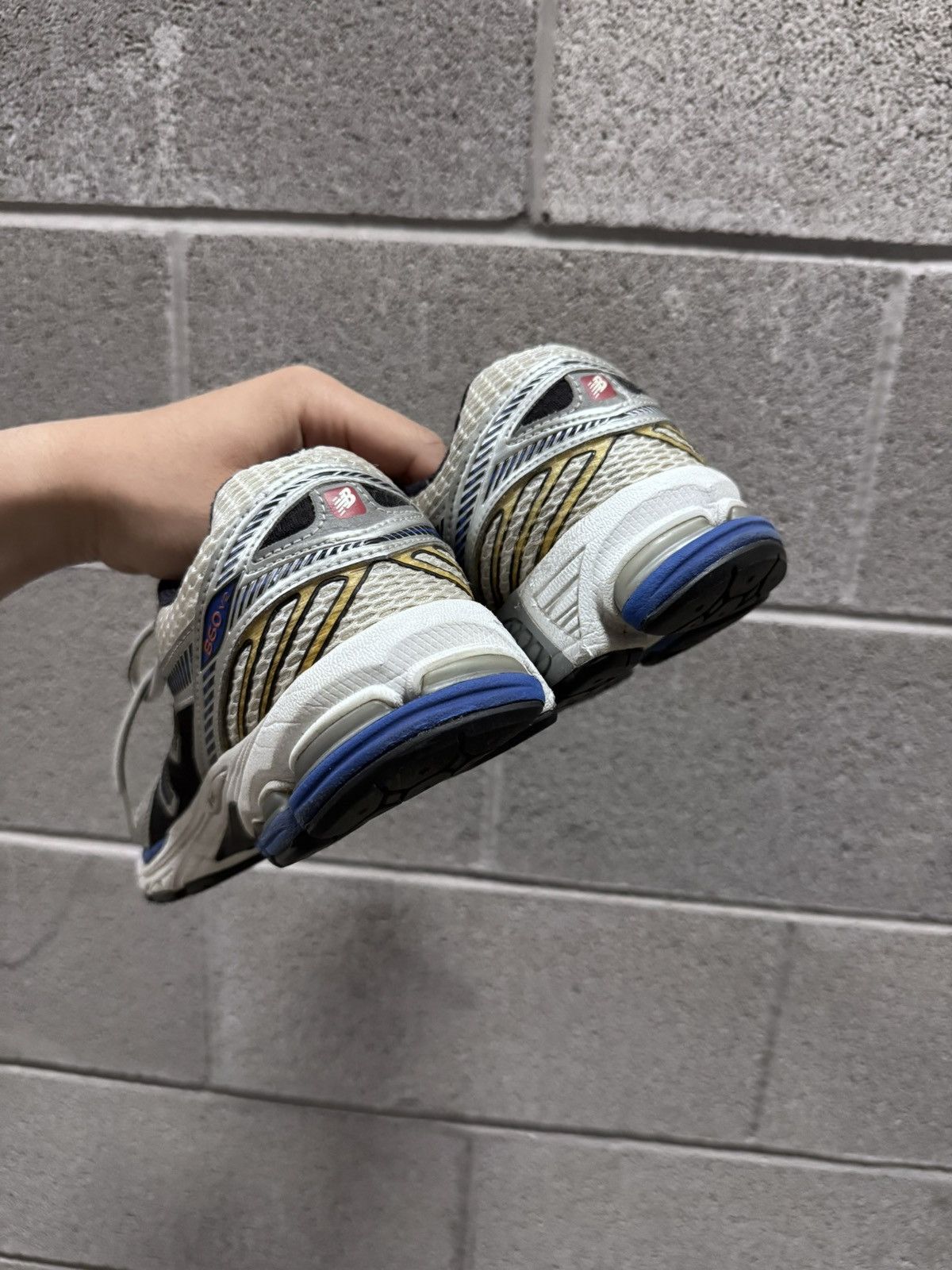 New Balance New Balance 860v2 Size US 11 / EU 44 - 4 Thumbnail