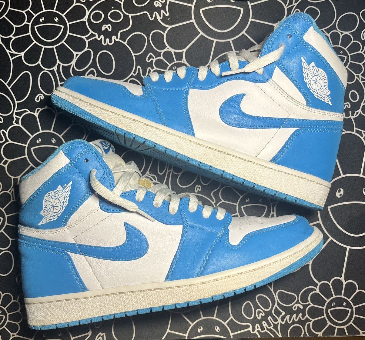 image of Nike Jordan 1 Retro Unc Size 10.5 Shoes in Powder Blue, Men's