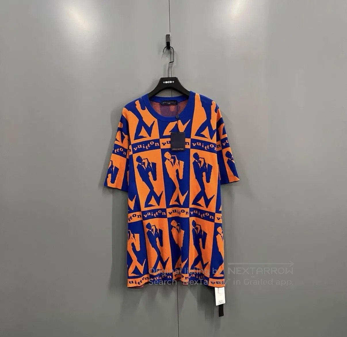 Louis Vuitton Orange XL Short Sleeve Graphic Print Shirt. Size US XL / EU 56 / 4 - 1 Thumbnail