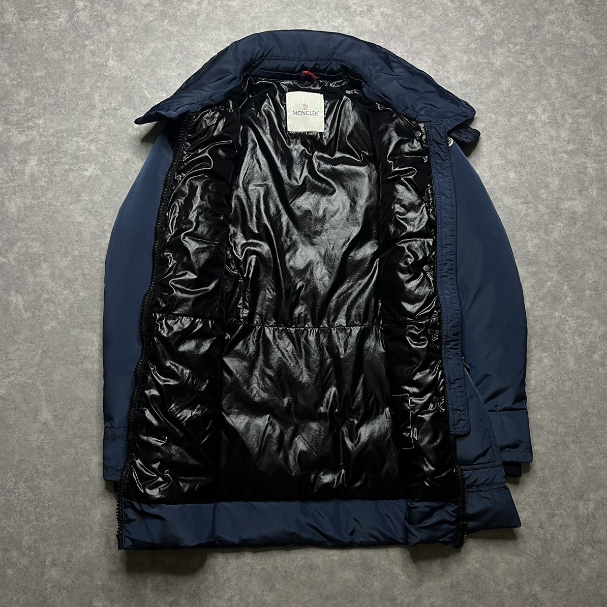 Moncler Moncler Loup Giubbotto down jacket Size M / US 6-8 / IT 42-44 - 4 Thumbnail