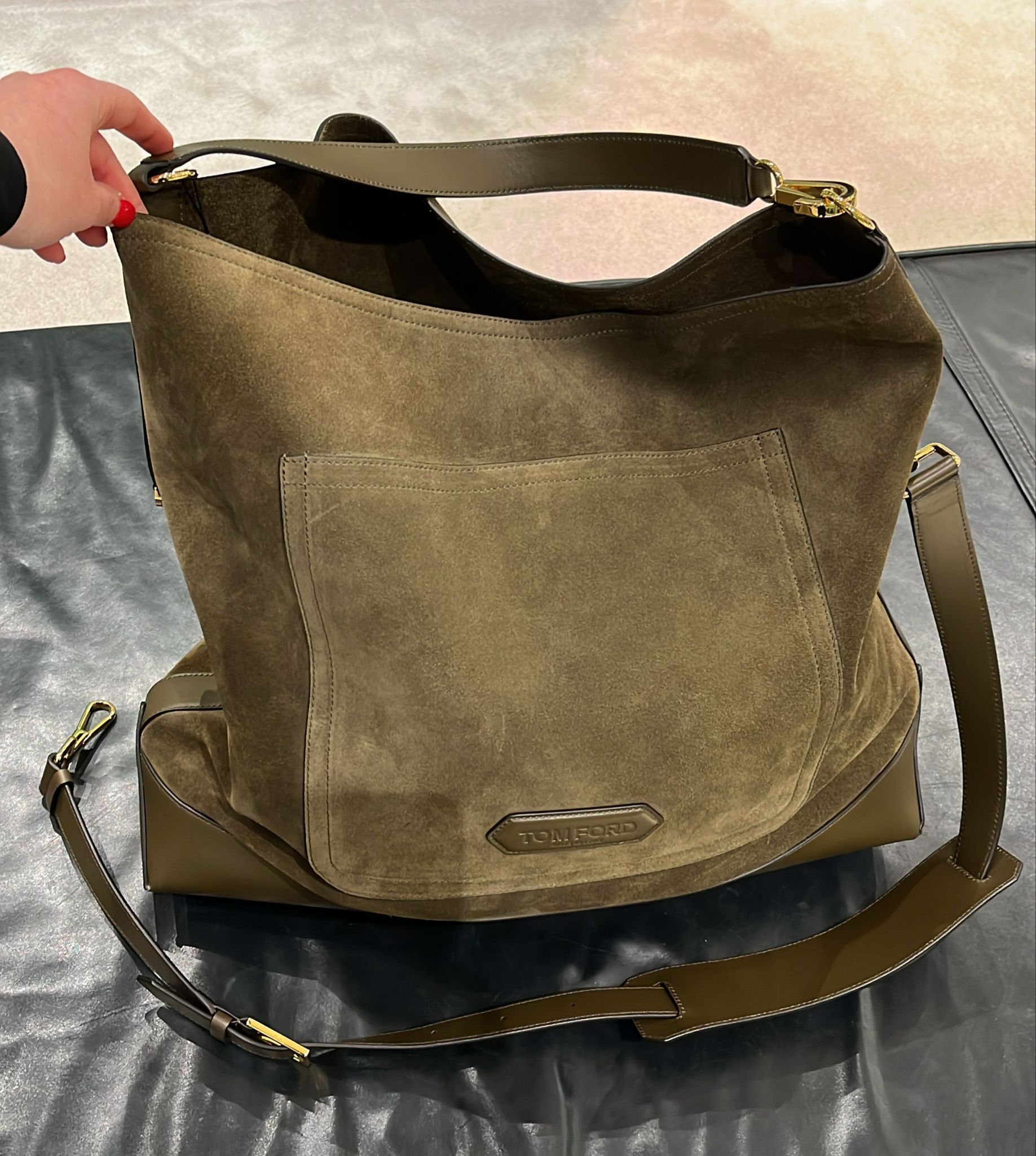 Tom Ford o1loc1c0325 H0577 Size: OS / Tote Bag in Military Green Size ONE SIZE - 4 Thumbnail