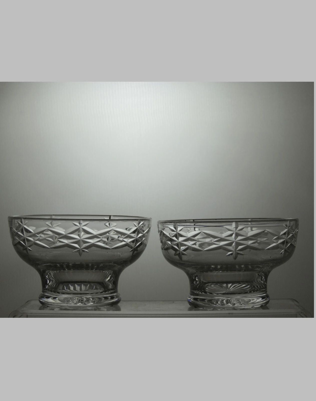 The Unbranded Brand Vintage Lead Crystal Cut Glass Set Of 2 Serving Finger bowls Size ONE SIZE - 1 Thumbnail