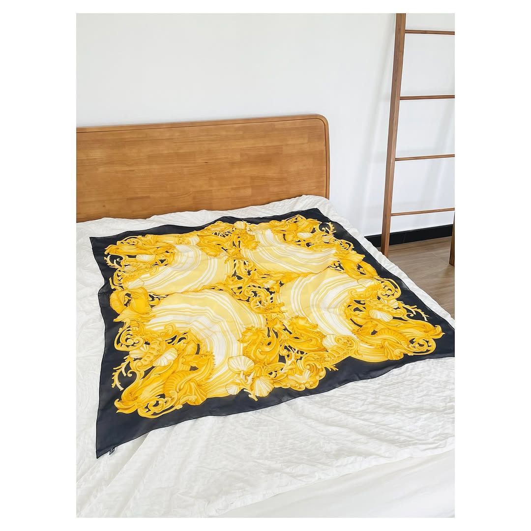 Gianfranco Ferre Gianfranco Ferre Scarf Size ONE SIZE - 4 Thumbnail