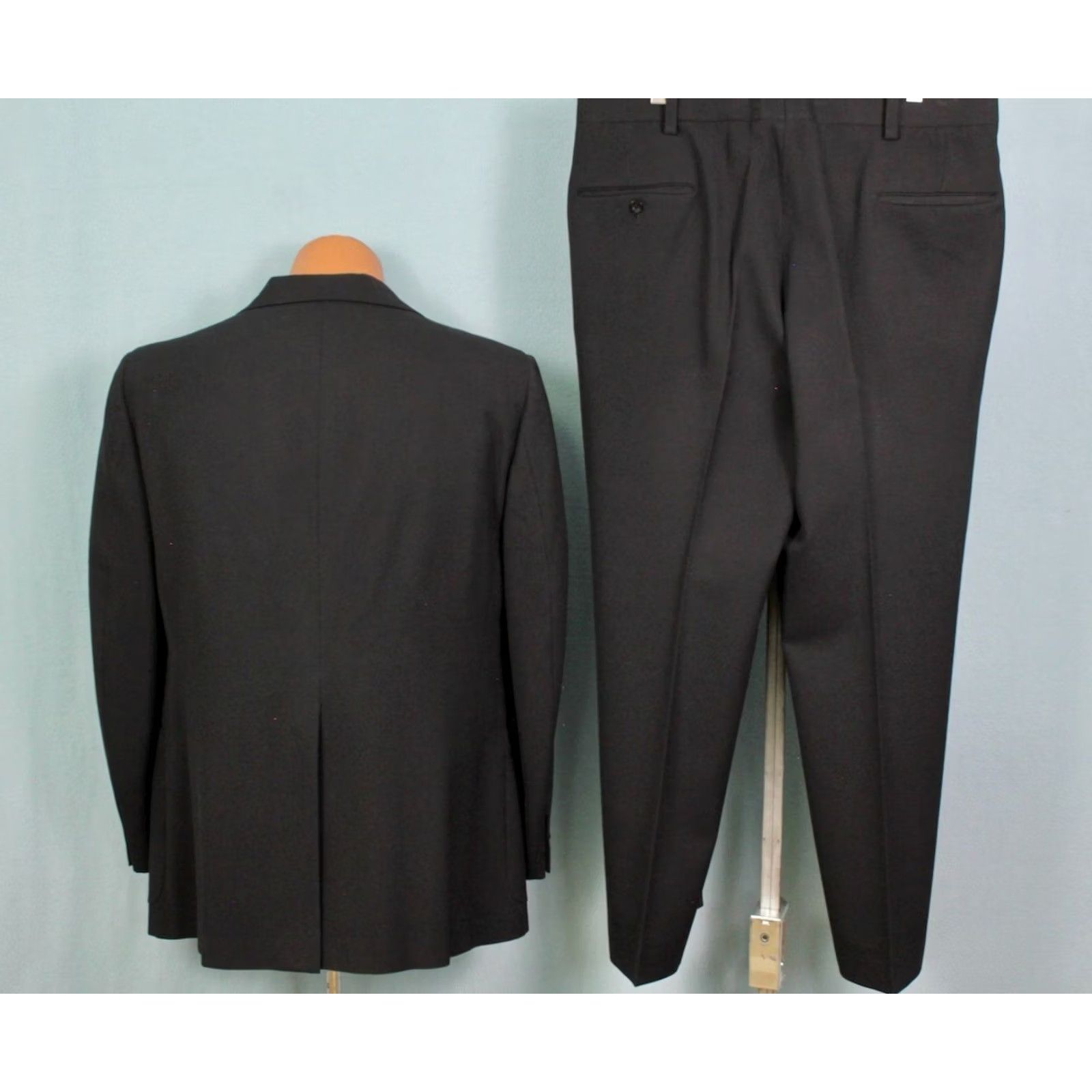 Vintage VINTAGE Men's VTG 60s 70s Black 2 PC Wool Suit Sz L 1960s 1970s Mens Suit Black Wool 1960s 1970s Size 38R - 2 Thumbnail