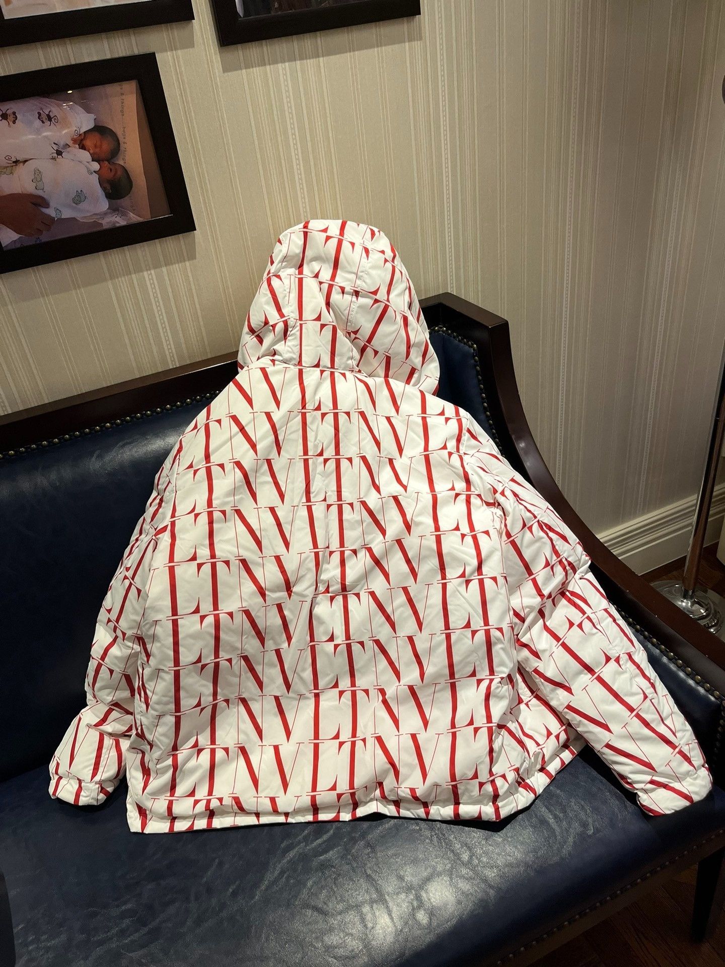Valentino Valentino VLTN Times Print Down Jacket Size US M / EU 48-50 / 2 - 6 Thumbnail