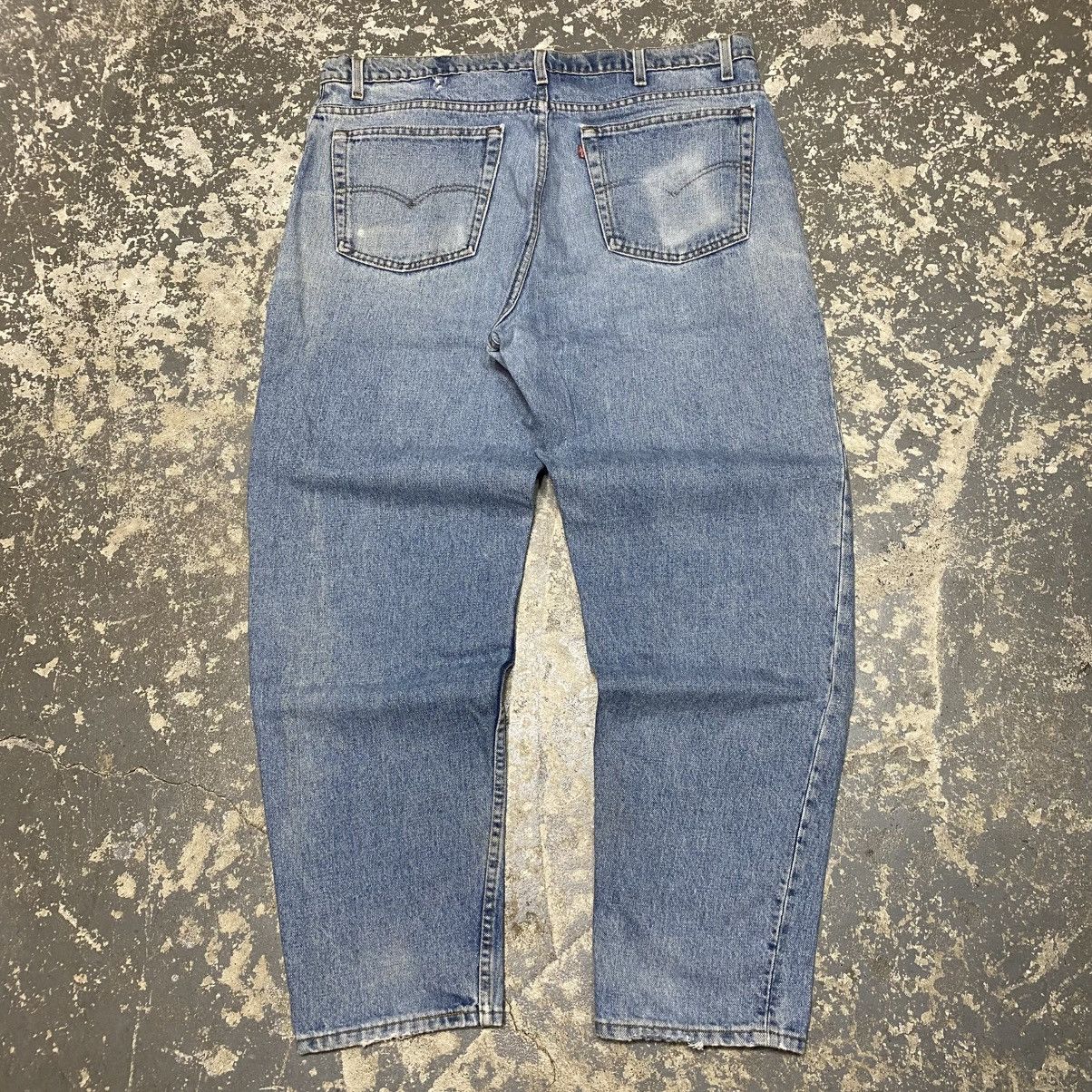 Levi's × Vintage Vintage Levi’s 550 Relaxed Fit Blue Denim Jeans USA 90s Size US 40 / EU 56 - 1 Thumbnail