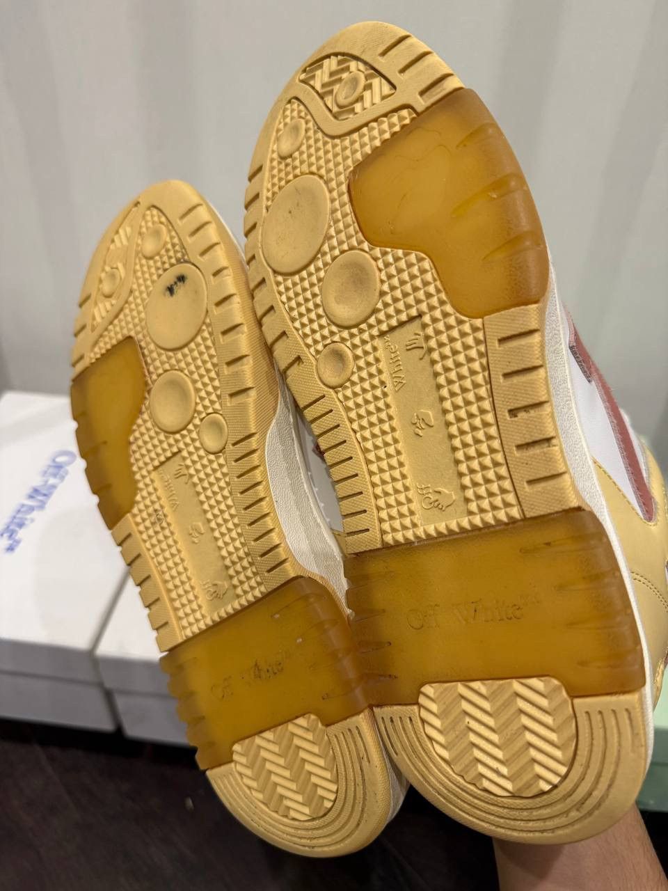 Off-White Off White out of office Size US 8 / EU 41 - 4 Thumbnail