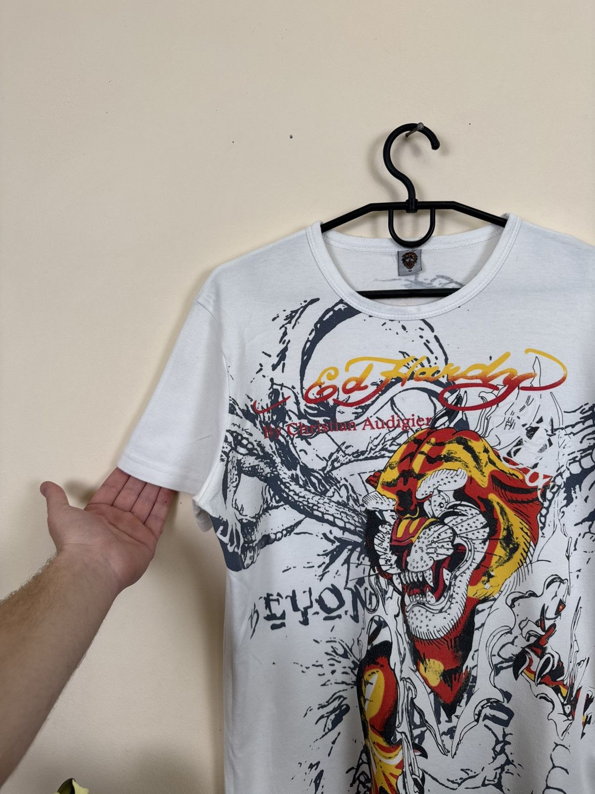 Ed Hardy Vintage Ed Hardy T shirt Tiger Snake Tattoo Y2K L White Size US L / EU 52-54 / 3 - 10 Thumbnail