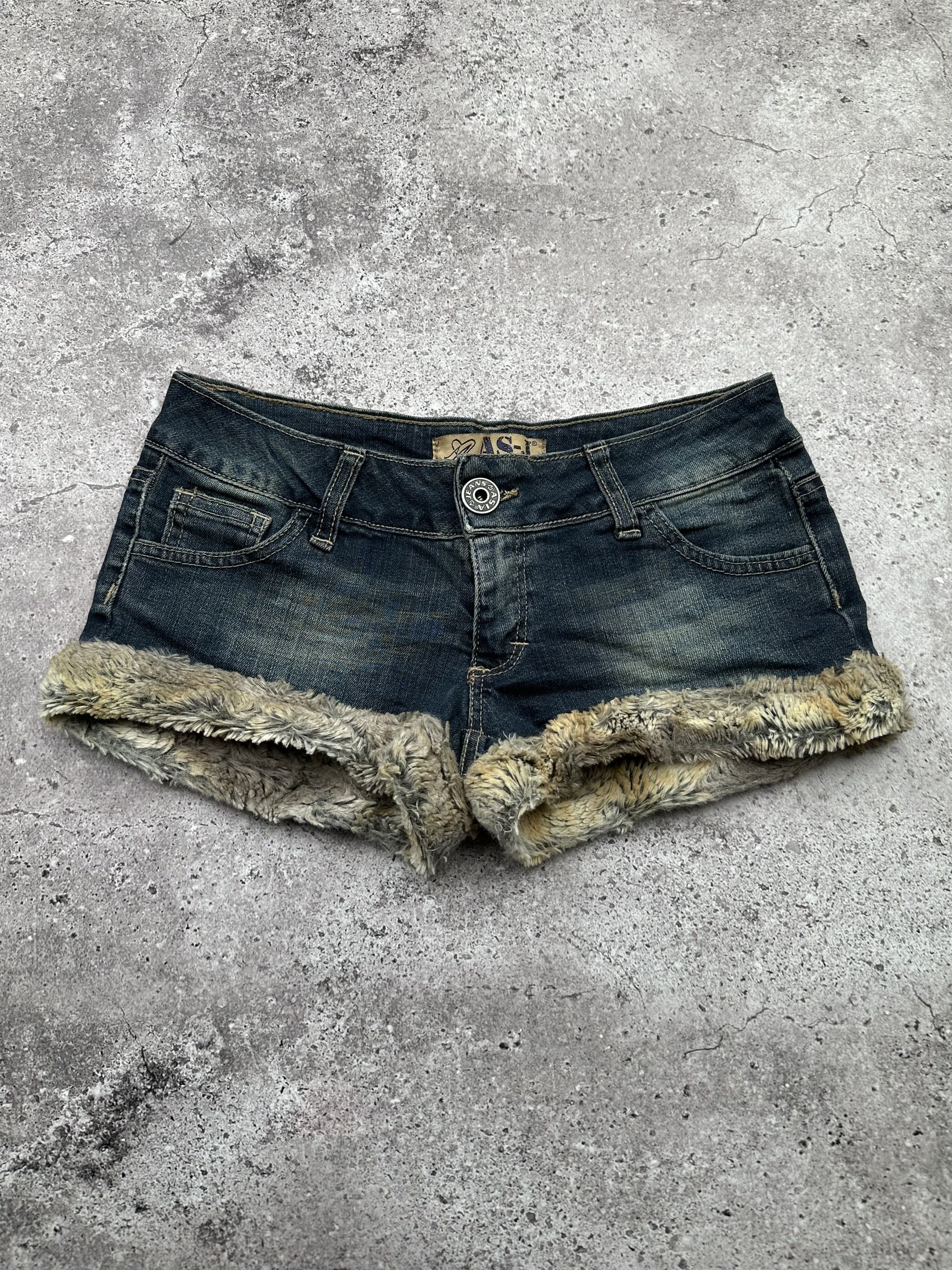 image of Avant Garde x Vintage Amazing Denim With Faux Fur Mini Shorts in Blue, Women's (Size 25)