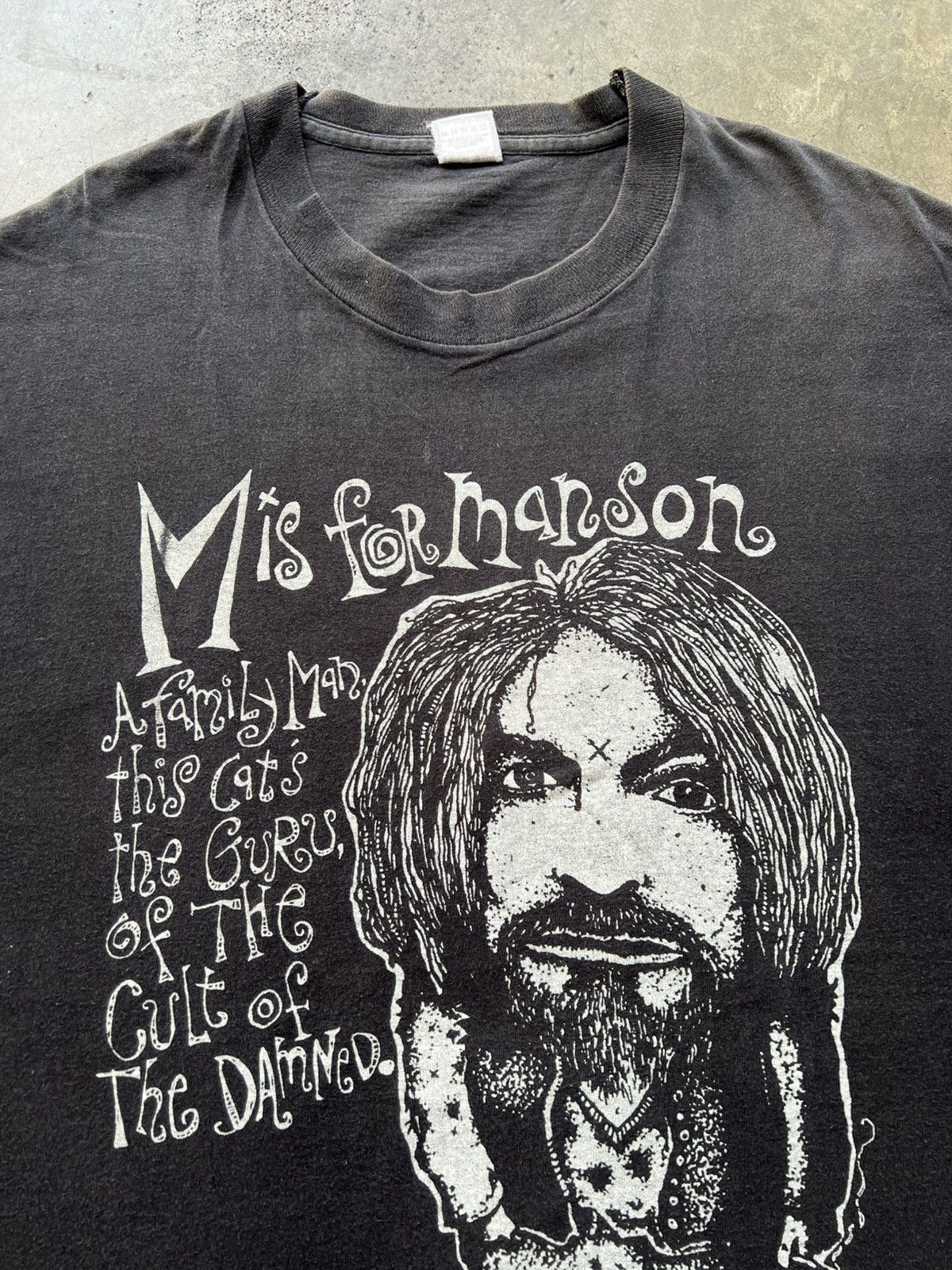 Fruit Of The Loom ‘90s Charles Manson M is for Manson Serial Killer Tee Shirt Size US XL / EU 56 / 4 - 1 Thumbnail