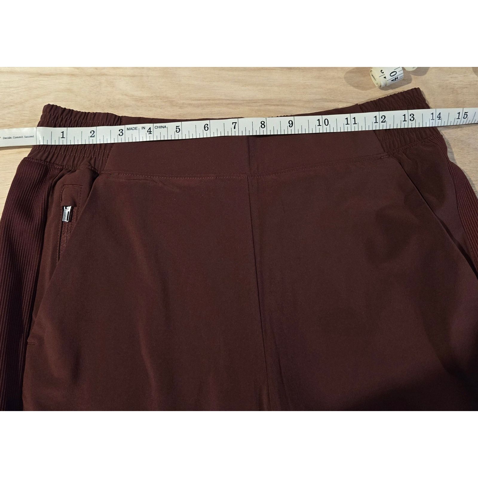 Athleta Athleta joggers sz 4 wine color Size 27" / US 4 / IT 40 - 5 Thumbnail