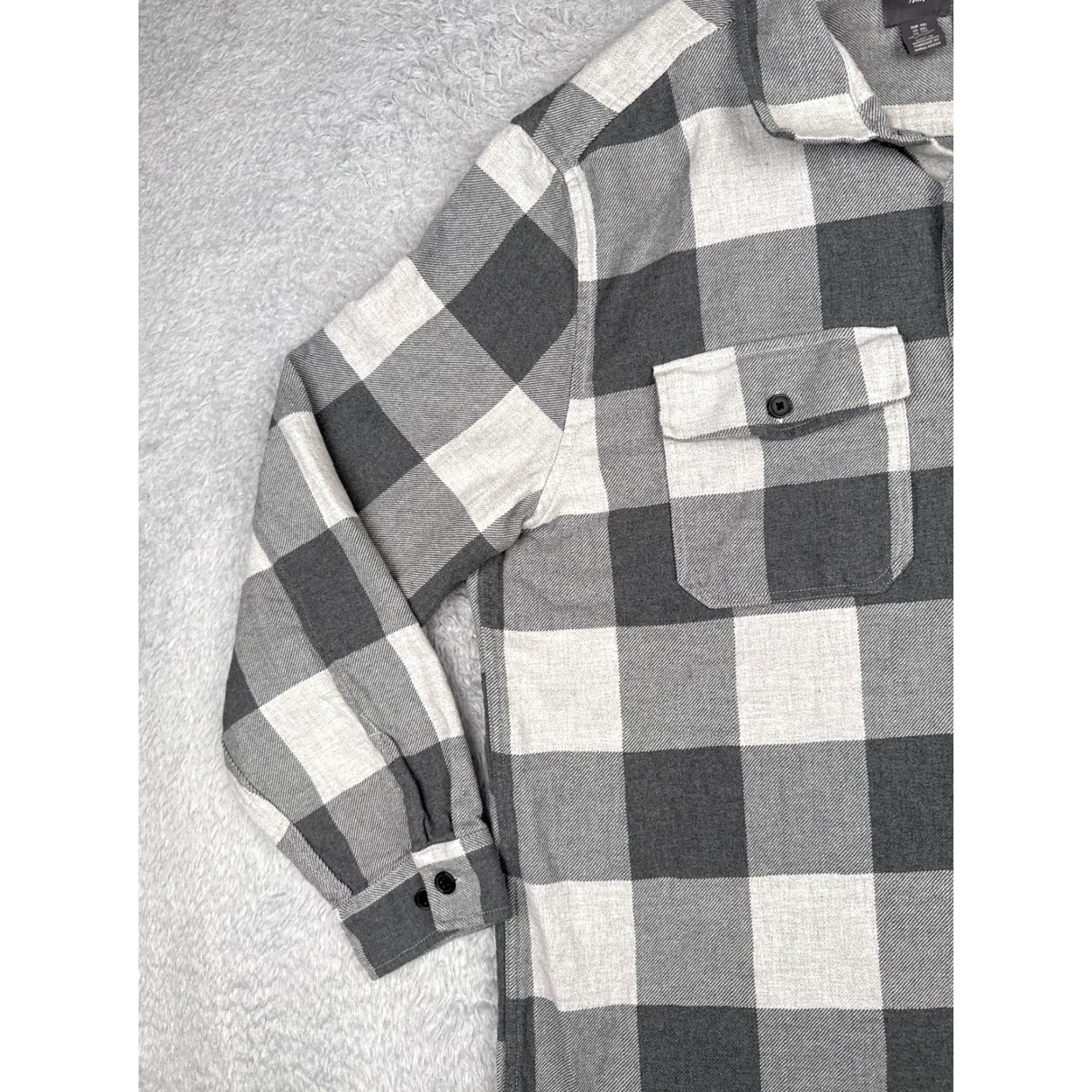 H&M H&M Shirt Men 2XL Gray White Plaid Flannel Button-Up Pockets Wool Blend Casual Workwear Mid Weight 3-Pocket Button Up Mens Size US XXL / EU 58 / 5 - 3 Thumbnail