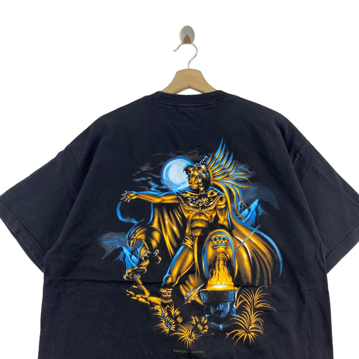 Vintage Vintage AZTLAN Fifth Sun Men's Cuauhtemoc Print Black Short Size US XL / EU 56 / 4 - 2 Thumbnail