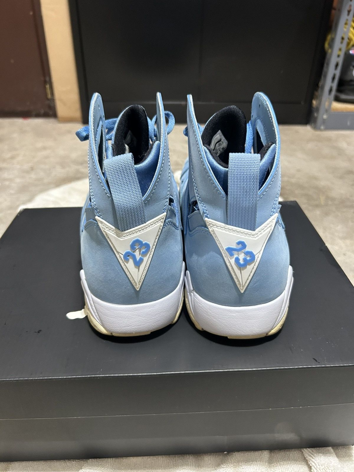 Jordan Retro 7 “Pantone