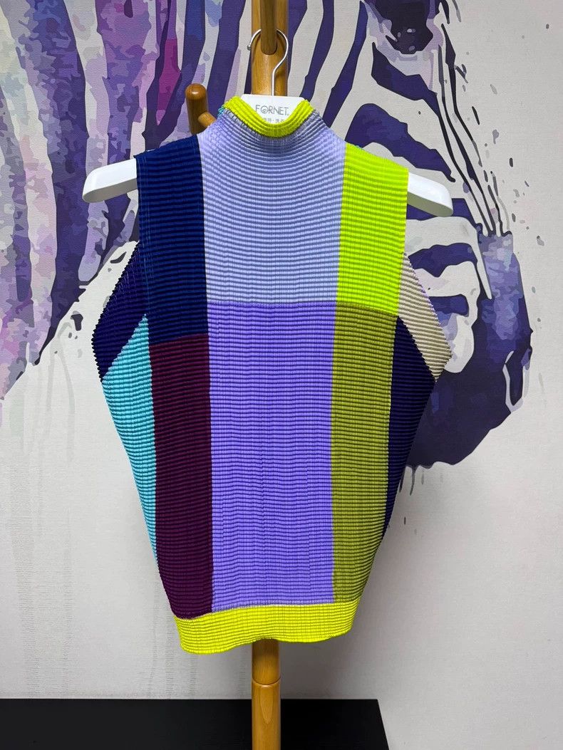 Issey Miyake Issey Miyake size:2 Bubble pleated vest Size XS / US 0-2 / IT 36-38 - 1 Thumbnail