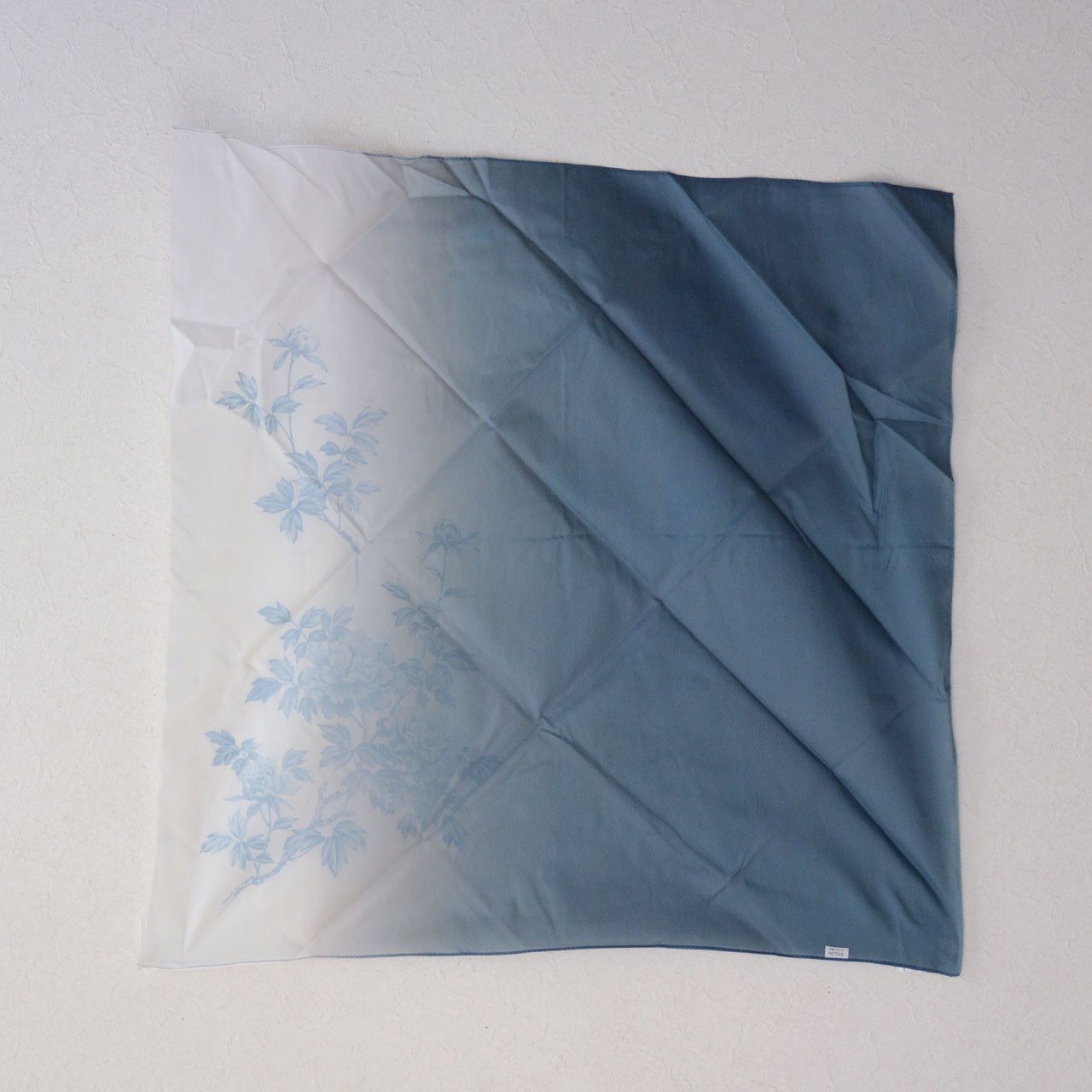 Japanese Brand × Vintage Vintage Japanese Furoshiki – Floral Gradient Nylon 1970s-80s Size ONE SIZE - 3 Thumbnail