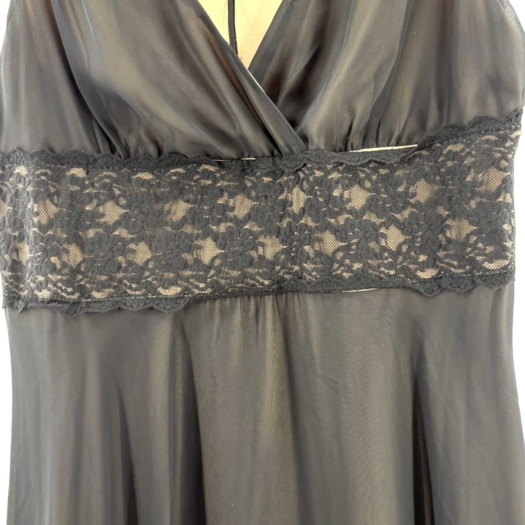 Vintage Dressbarn Collection Dress Womens 16W Black Sleeveless Midi Party Lace Waist V-Neck 43" A-Line/Wrap Dress, Formal, Cocktail, Evening Size XXL / US 16-18 / IT 52-54 - 4 Thumbnail