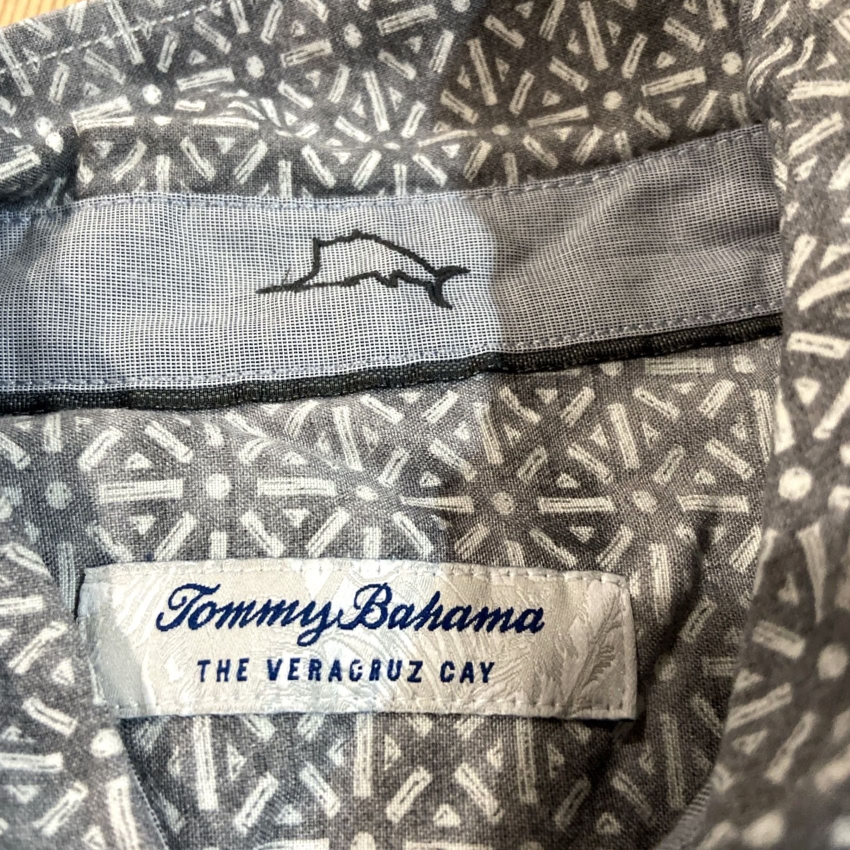 Tommy Bahama Tommy Bahama Men's Veracruz Cay Button Shirt gray M Hawaiian Tropical Size US M / EU 48-50 / 2 - 2 Thumbnail