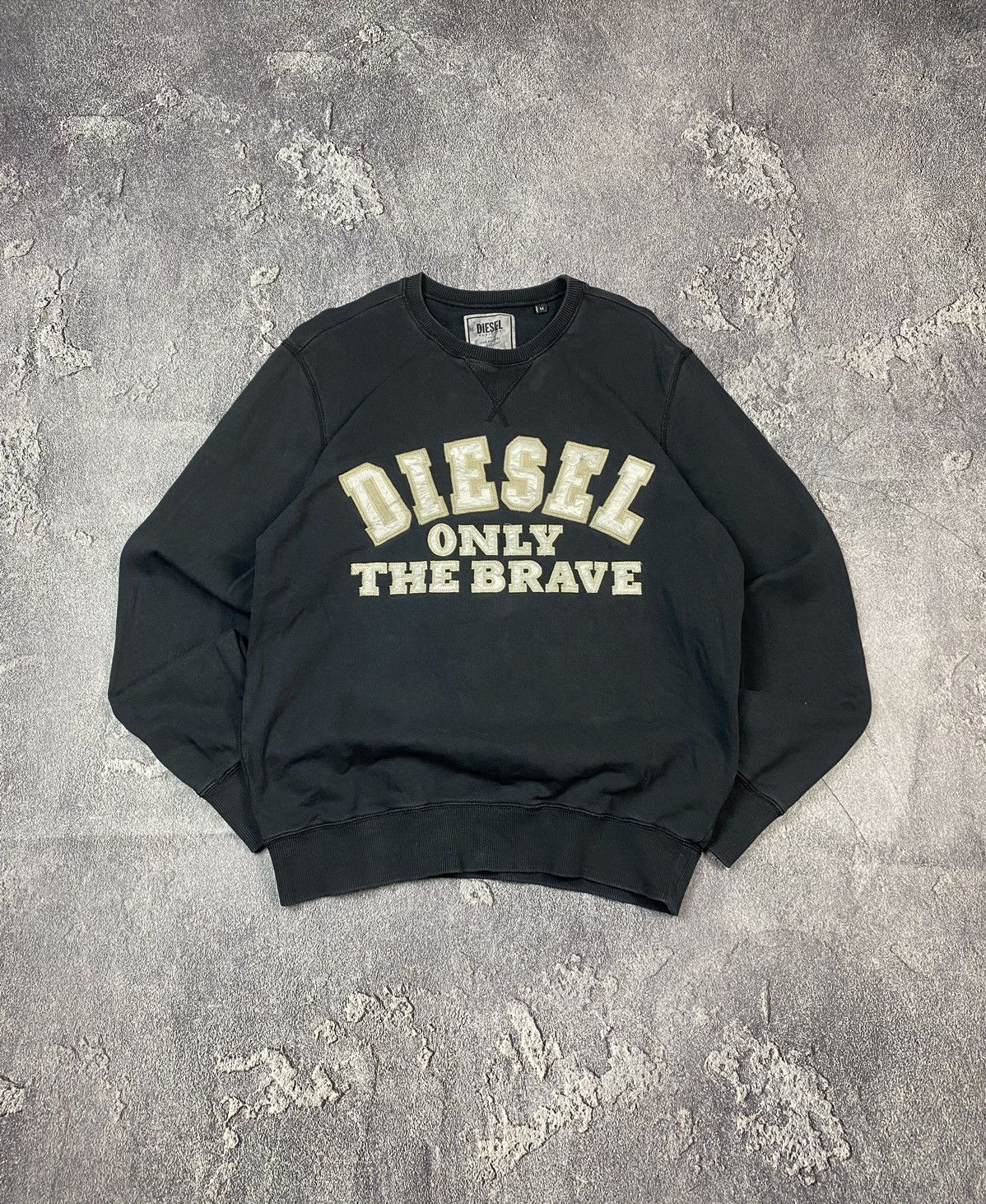 Diesel × Diesel Black Gold × Vintage Y2K Diesel Spell Out Logo Black Crewneck Sweatshirt Vintage Size US M / EU 48-50 / 2 - 1 Thumbnail