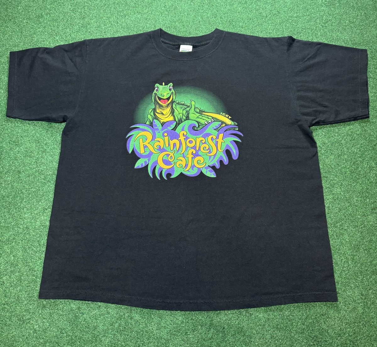 Rainforest × Vintage Vintage 90s Rainforest Cafe Iggy The Iguana Boxy T Shirt Size US XL / EU 56 / 4 - 1 Thumbnail