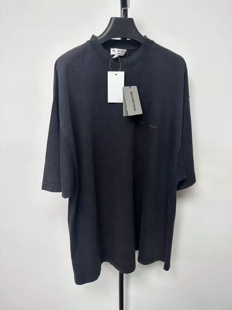 Balenciaga Balenciaga Short Sleeve T-Shirt with Cover Letter Size US M / EU 48-50 / 2 - 1 Thumbnail