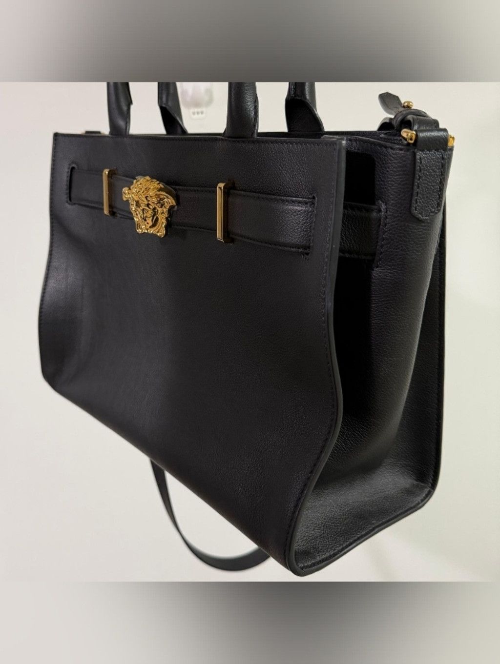 Versace Versace Medusa Large Tote Bag Black Leather Gold Hardware To Size ONE SIZE - 5 Thumbnail