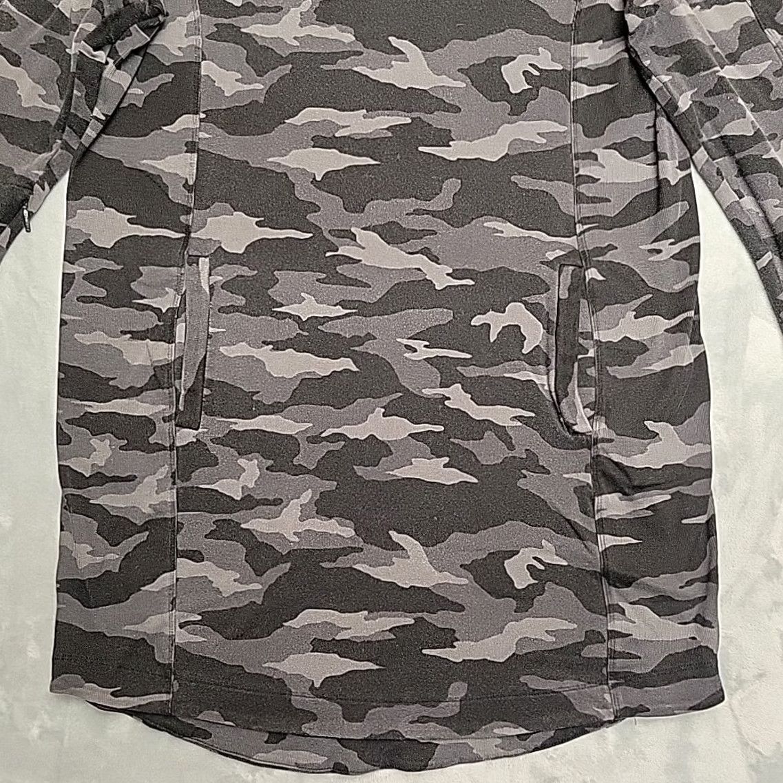Athleta Athleta Sweatshirt Dress Women XL Gray Camouflage All Seasons Fleece Pullover Casual Athleisure Stretch Performance Size XL / US 12-14 / IT 48-50 - 2 Thumbnail