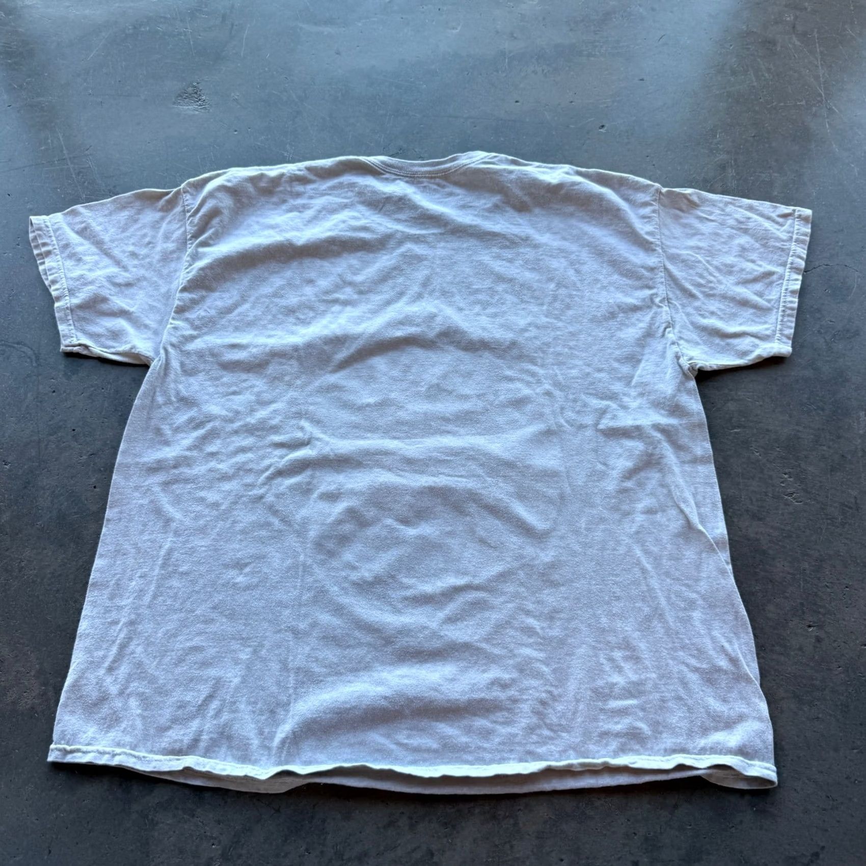 Vintage VINTAGE Nirvana Smiley Band Tour Graphic Tee Men's Short Sleeve XXL White Shirt Mens 2XL Size US 39 - 2 Thumbnail