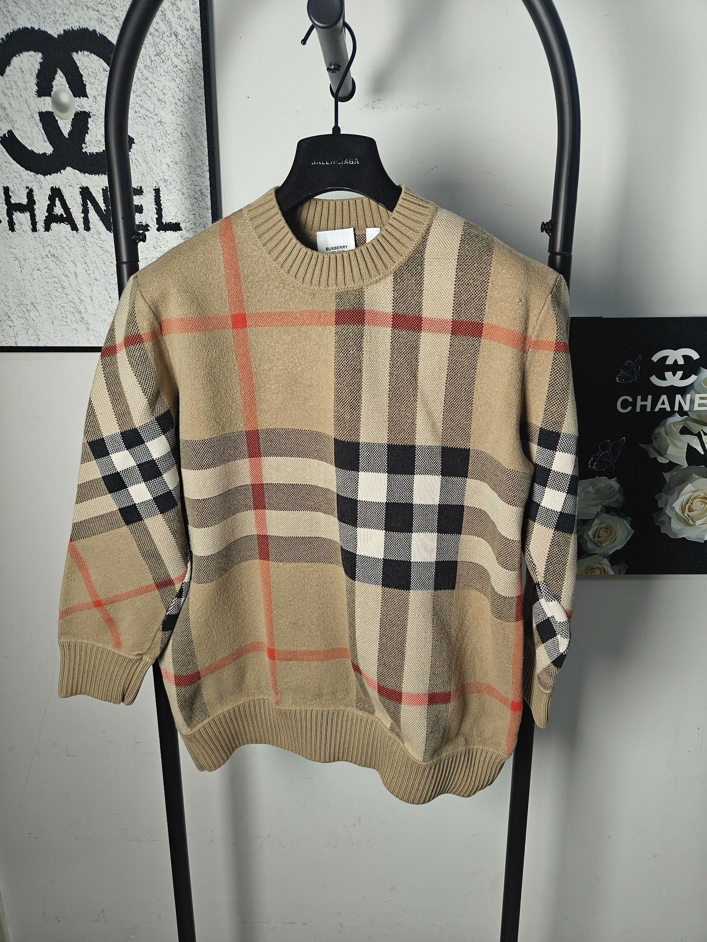 Burberry Burberry Knit Plaid White Sweater m Men Size US M / EU 48-50 / 2 - 1 Thumbnail