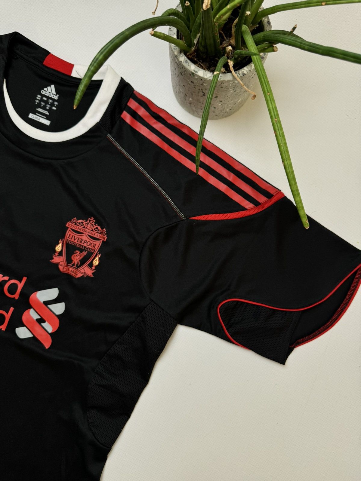 Adidas Rare vintage Liverpool adidas soccer jersey y2k Size US L / EU 52-54 / 3 - 4 Thumbnail