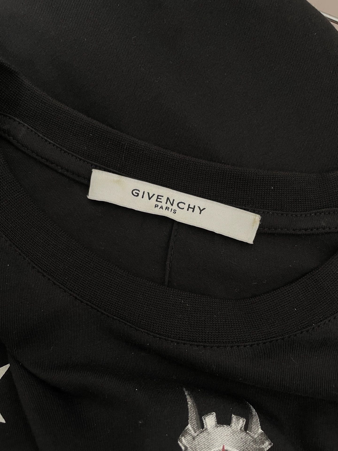 Givenchy Givenchy Black Shark Star Print T-Shirt M Size US M / EU 48-50 / 2 - 3 Thumbnail