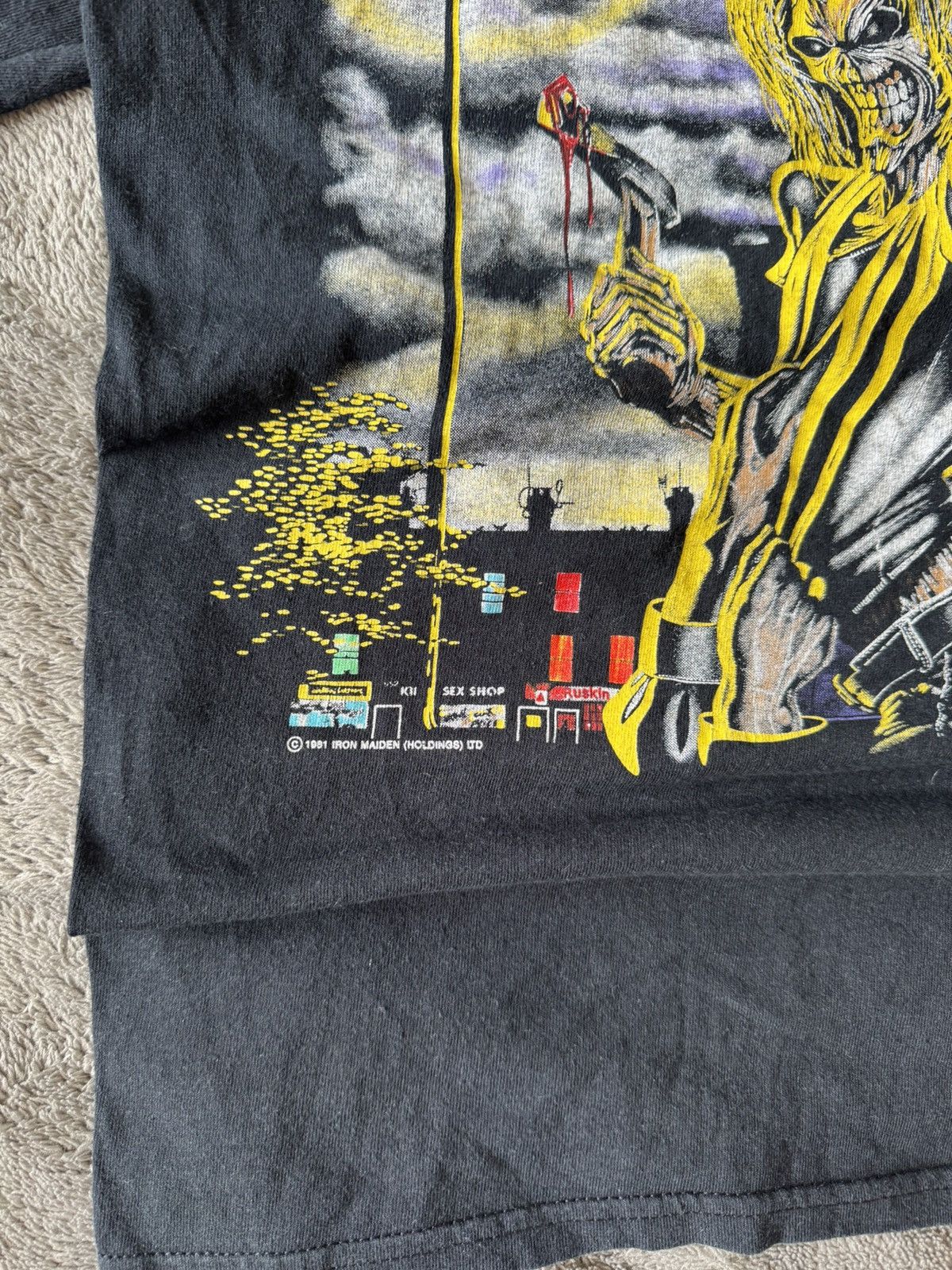 Vintage Vintage Iron Maden 1981 Merchindise T-shirt Size US S / EU 44-46 / 1 - 3 Thumbnail